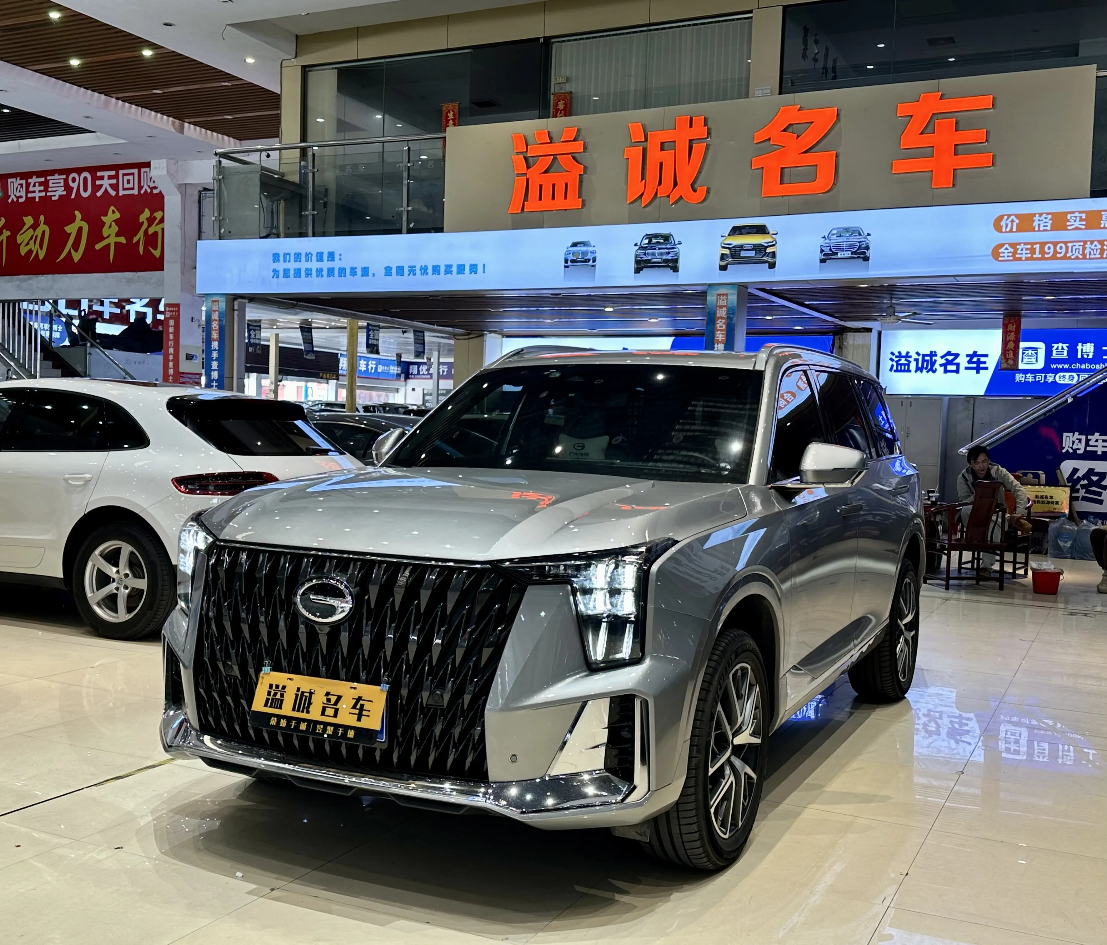 GAC Trumpchi GS8  из Китая