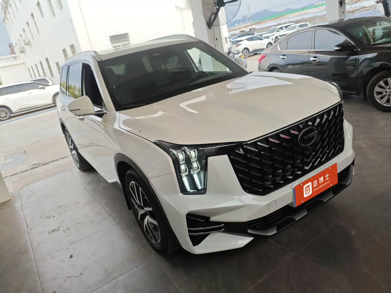 GAC Trumpchi GS8  из Китая