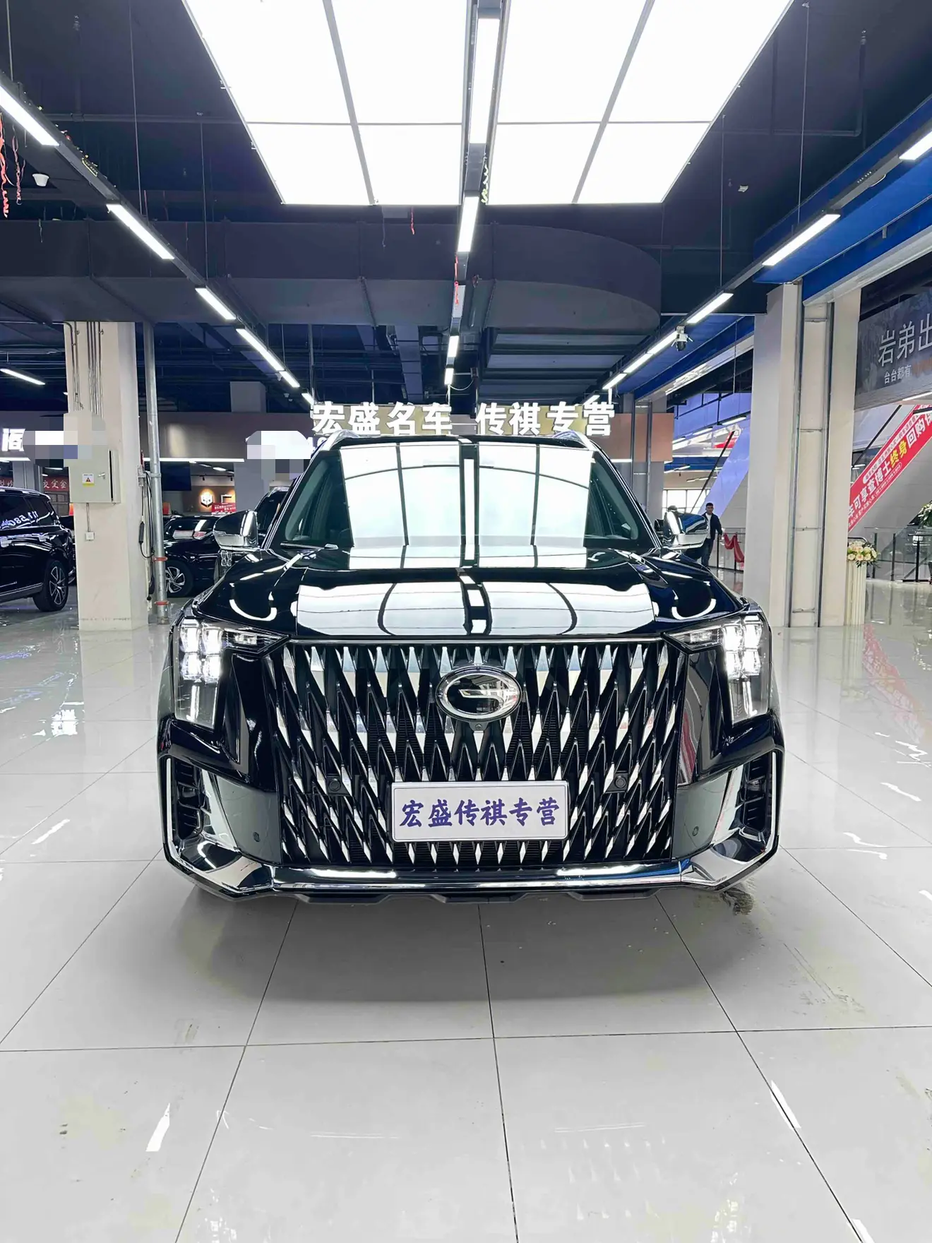 GAC Trumpchi GS8  из Китая