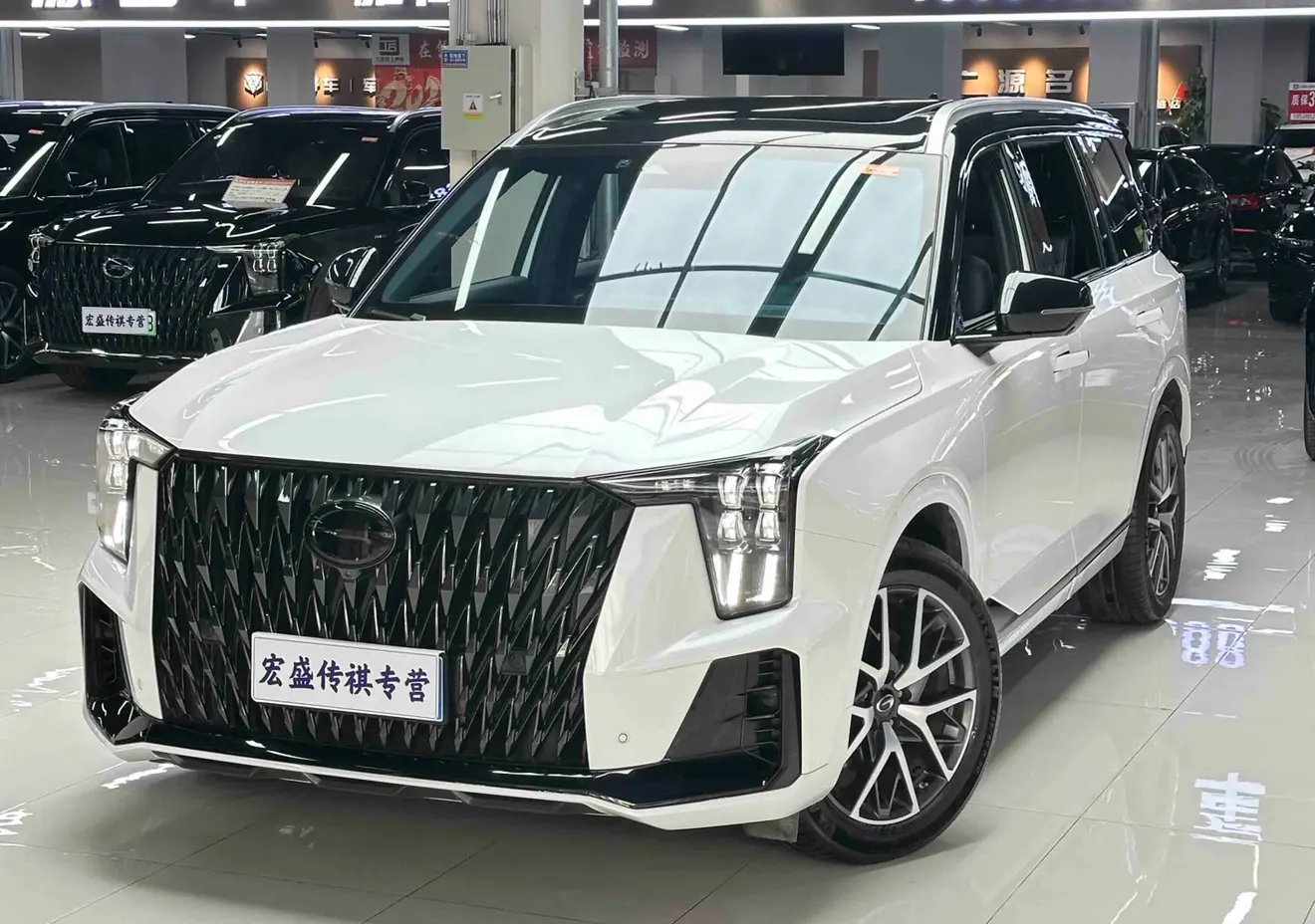 GAC Trumpchi GS8  из Китая
