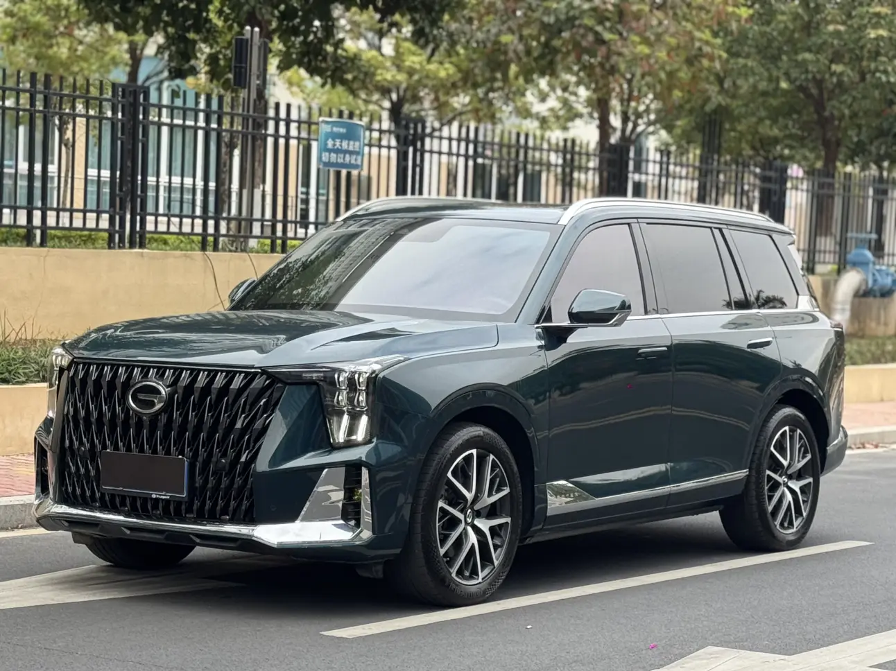 GAC Trumpchi GS8  из Китая