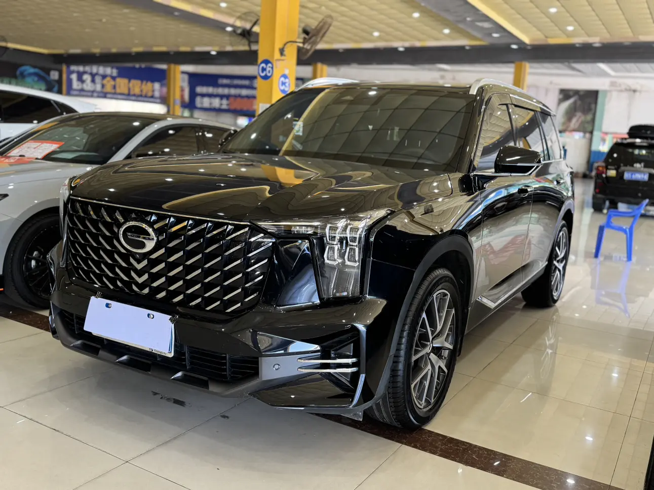 GAC Trumpchi GS8  из Китая