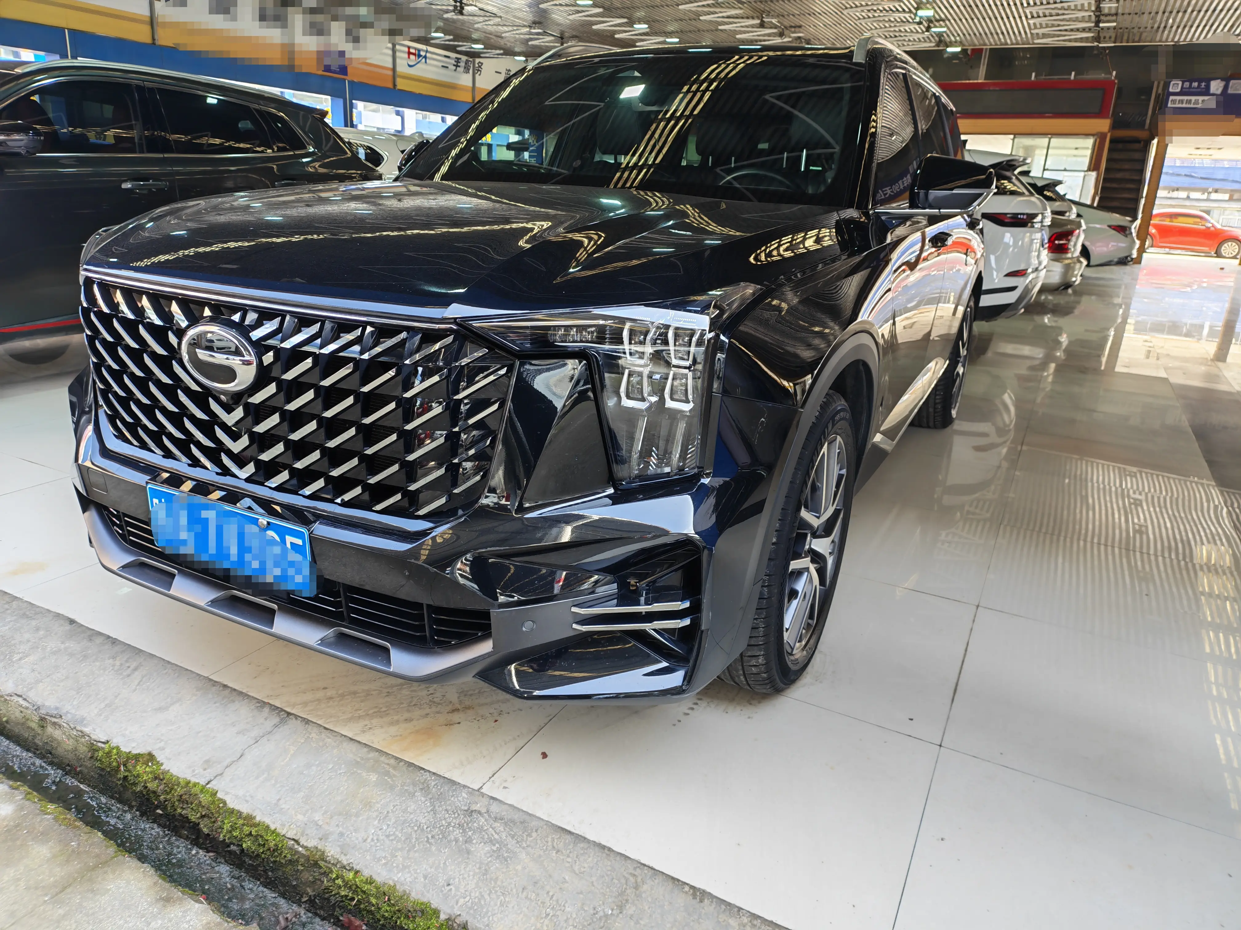 GAC Trumpchi GS8  из Китая