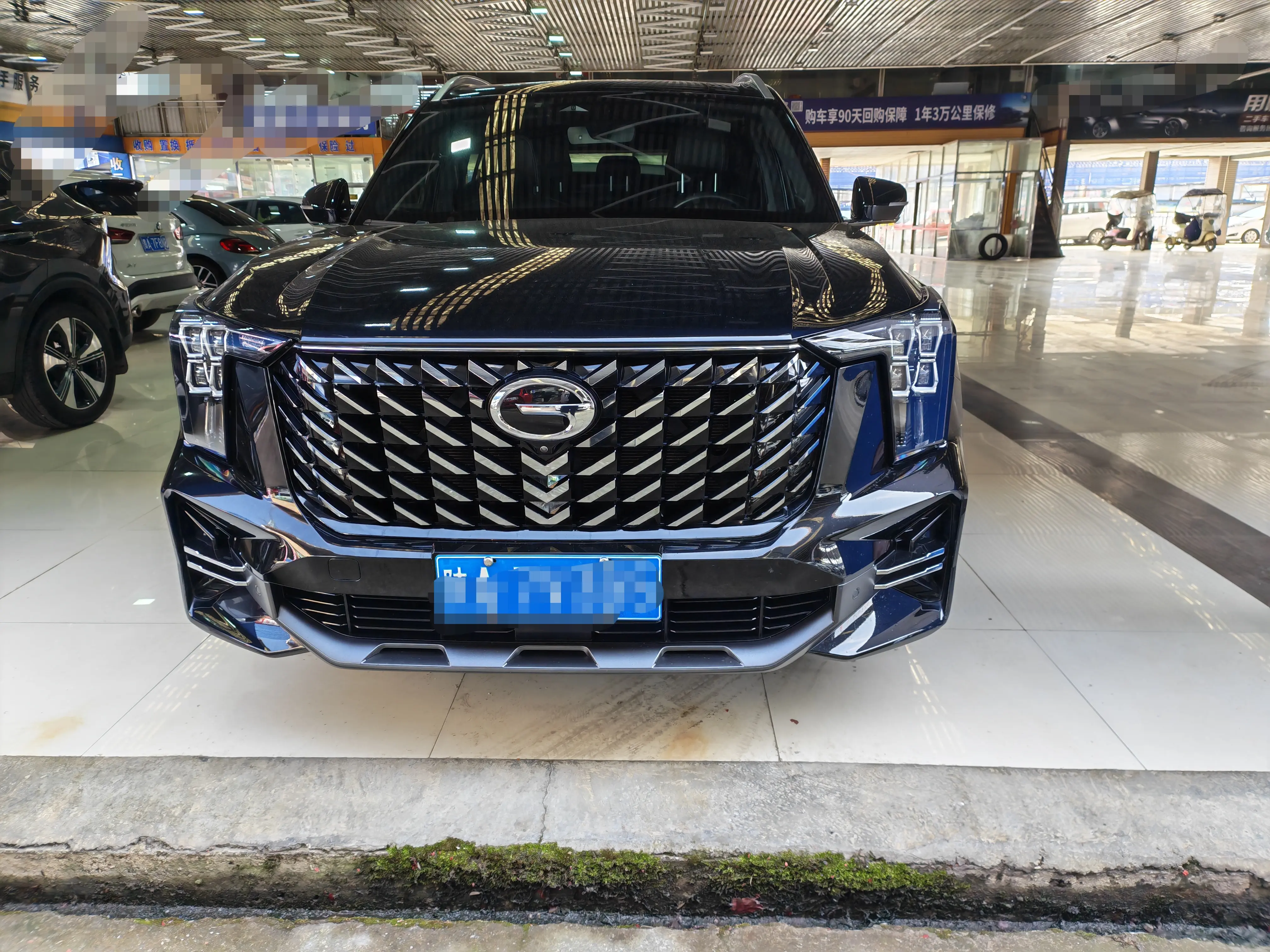 GAC Trumpchi GS8  из Китая