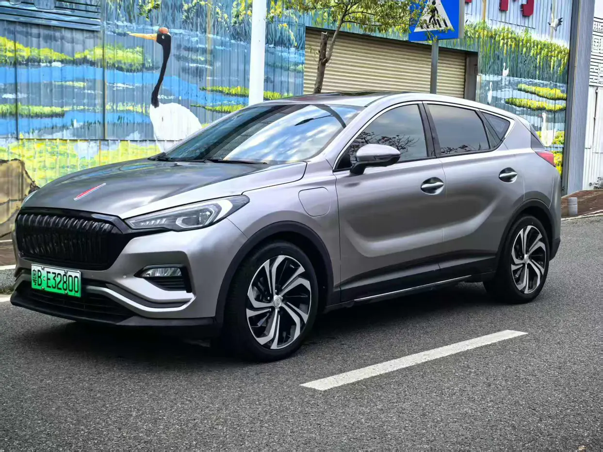 Hongqi E-HS3  из Китая