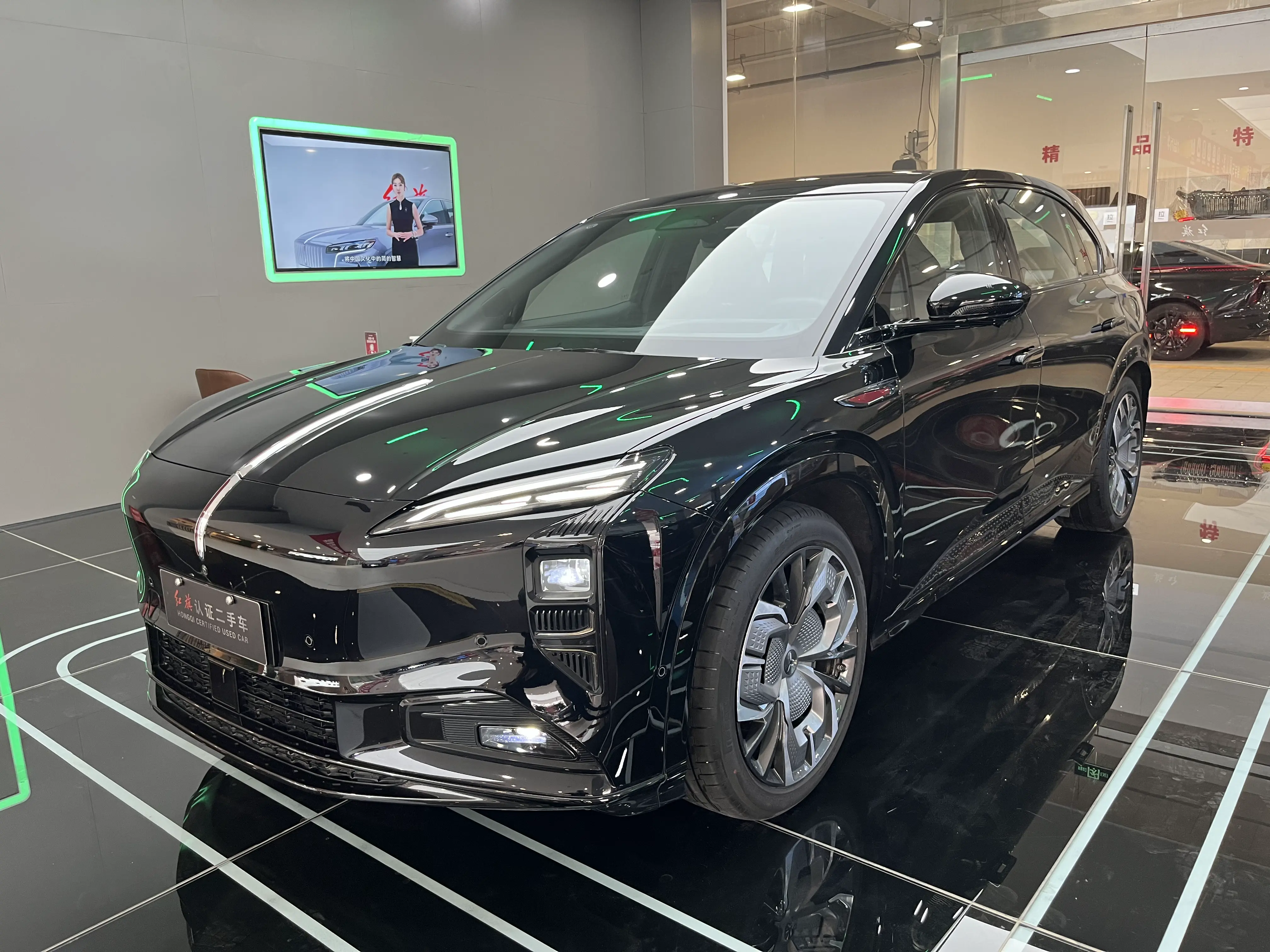 Hongqi Red Flag Tiangong 08  из Китая