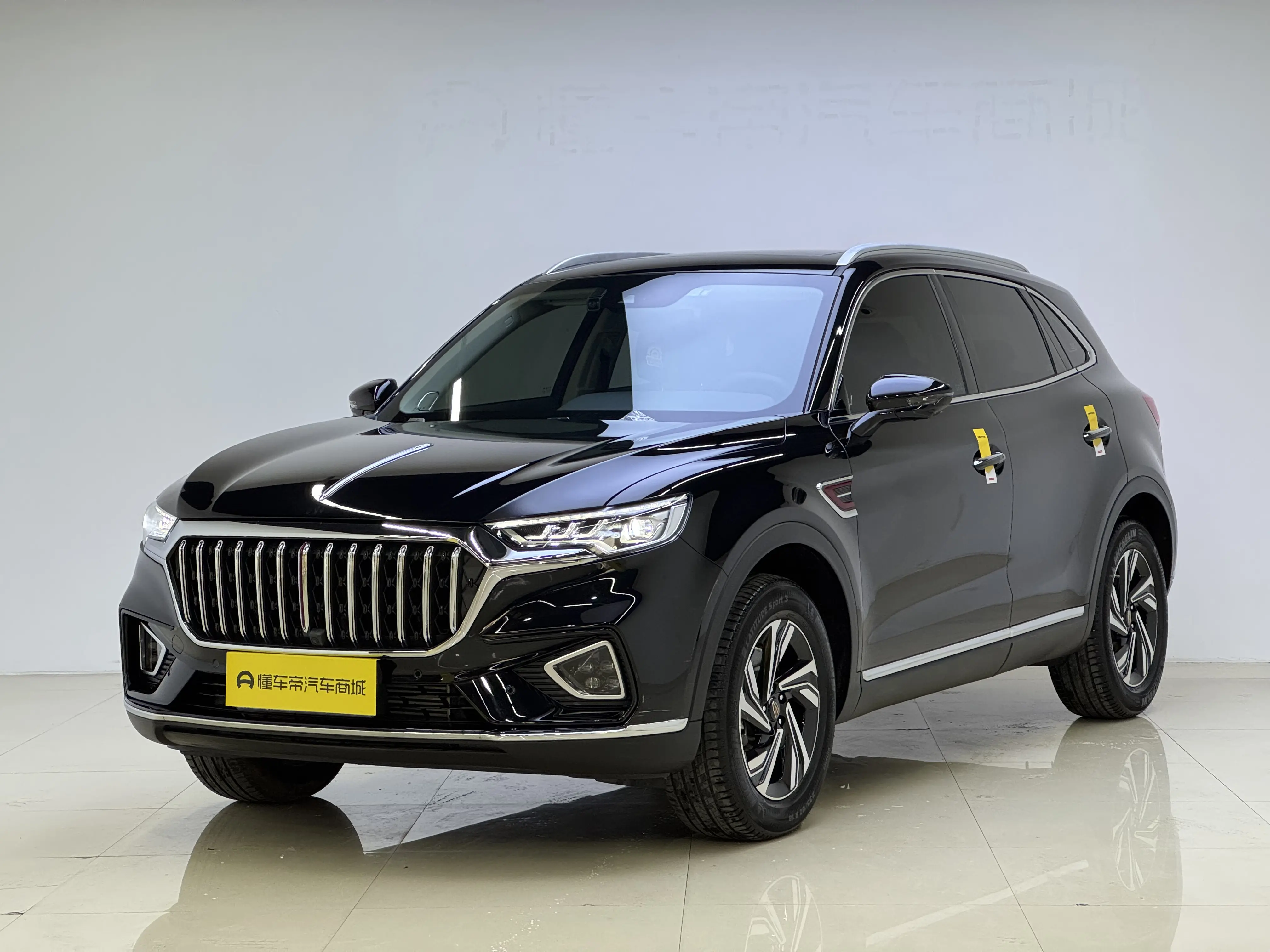 Hongqi HS5  из Китая