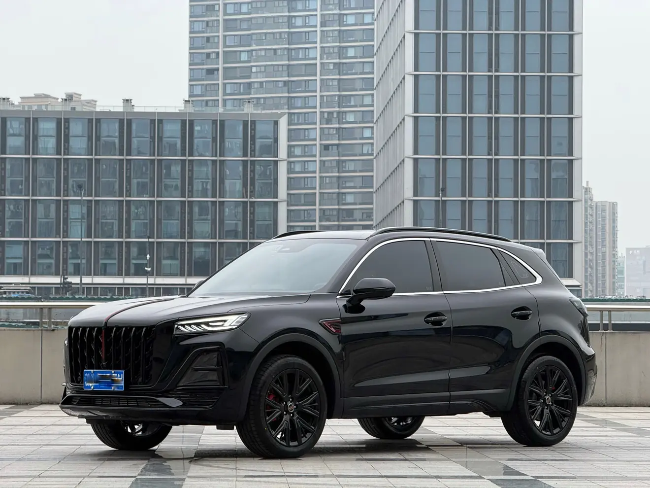 Hongqi HS5  из Китая