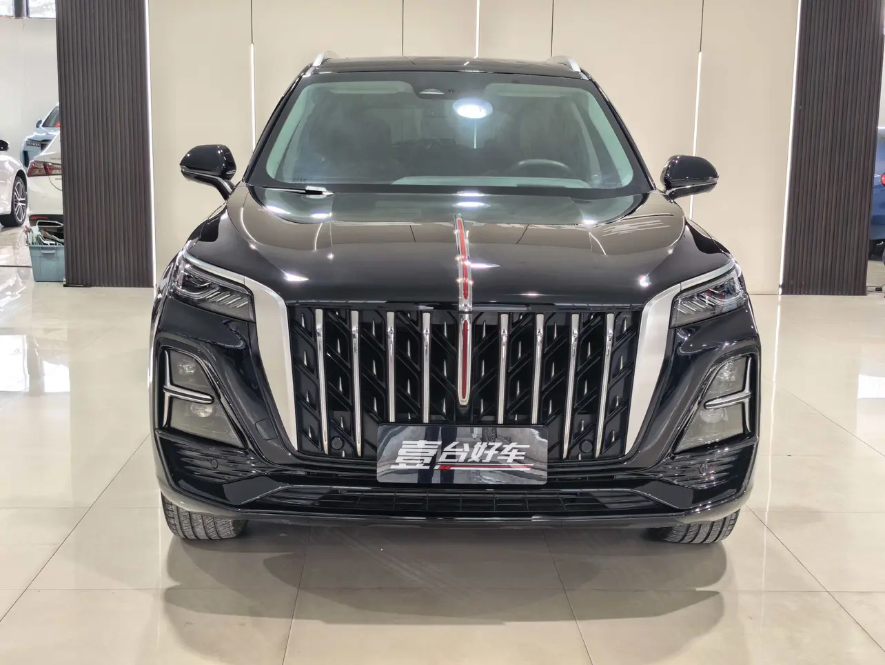 Hongqi HS5  из Китая