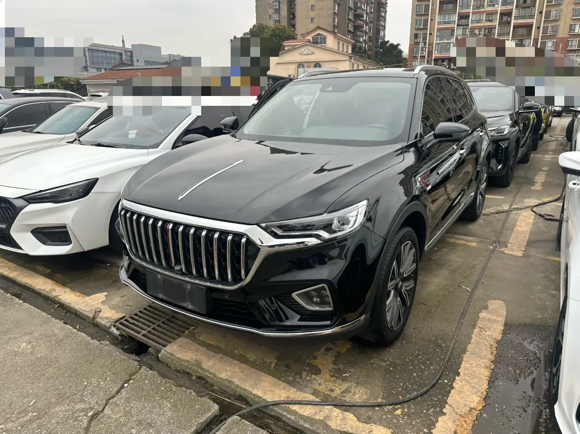 Hongqi HS5  из Китая