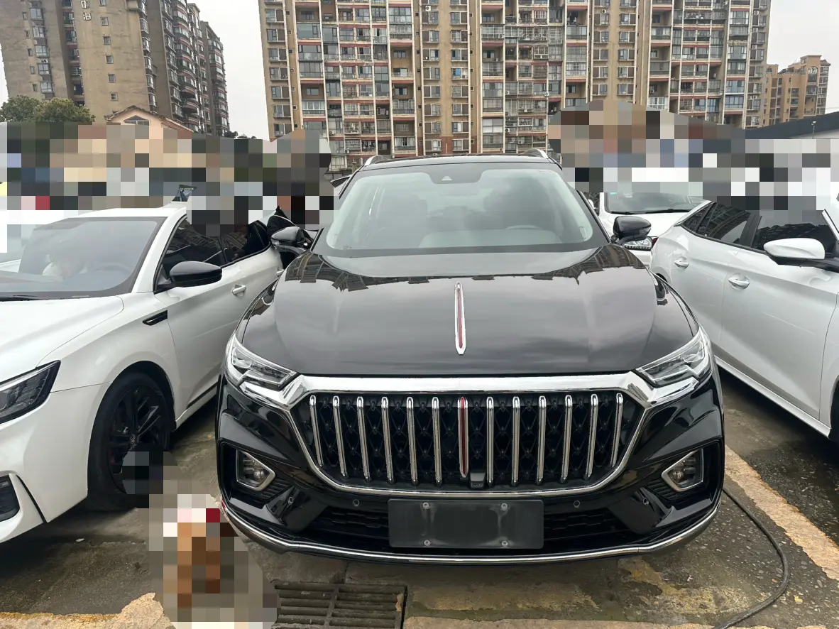 Hongqi HS5  из Китая