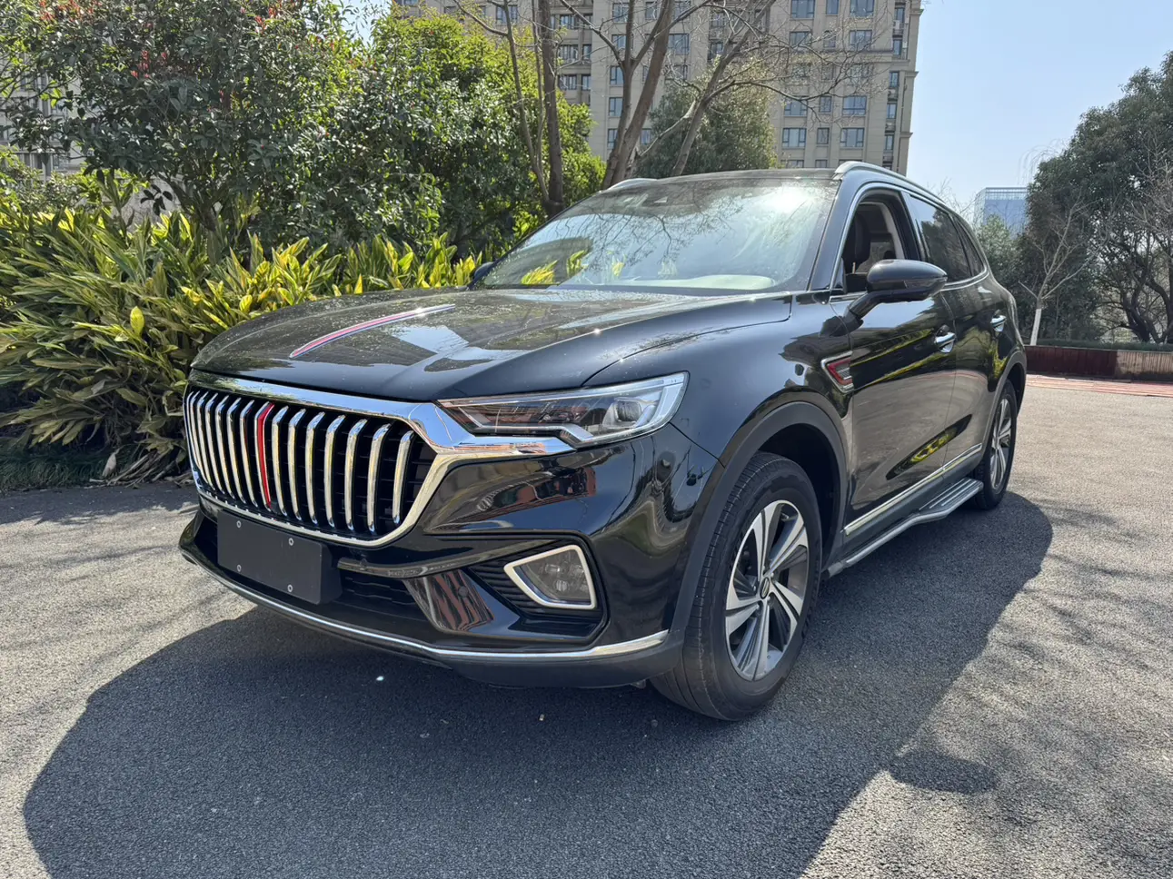 Hongqi HS5  из Китая