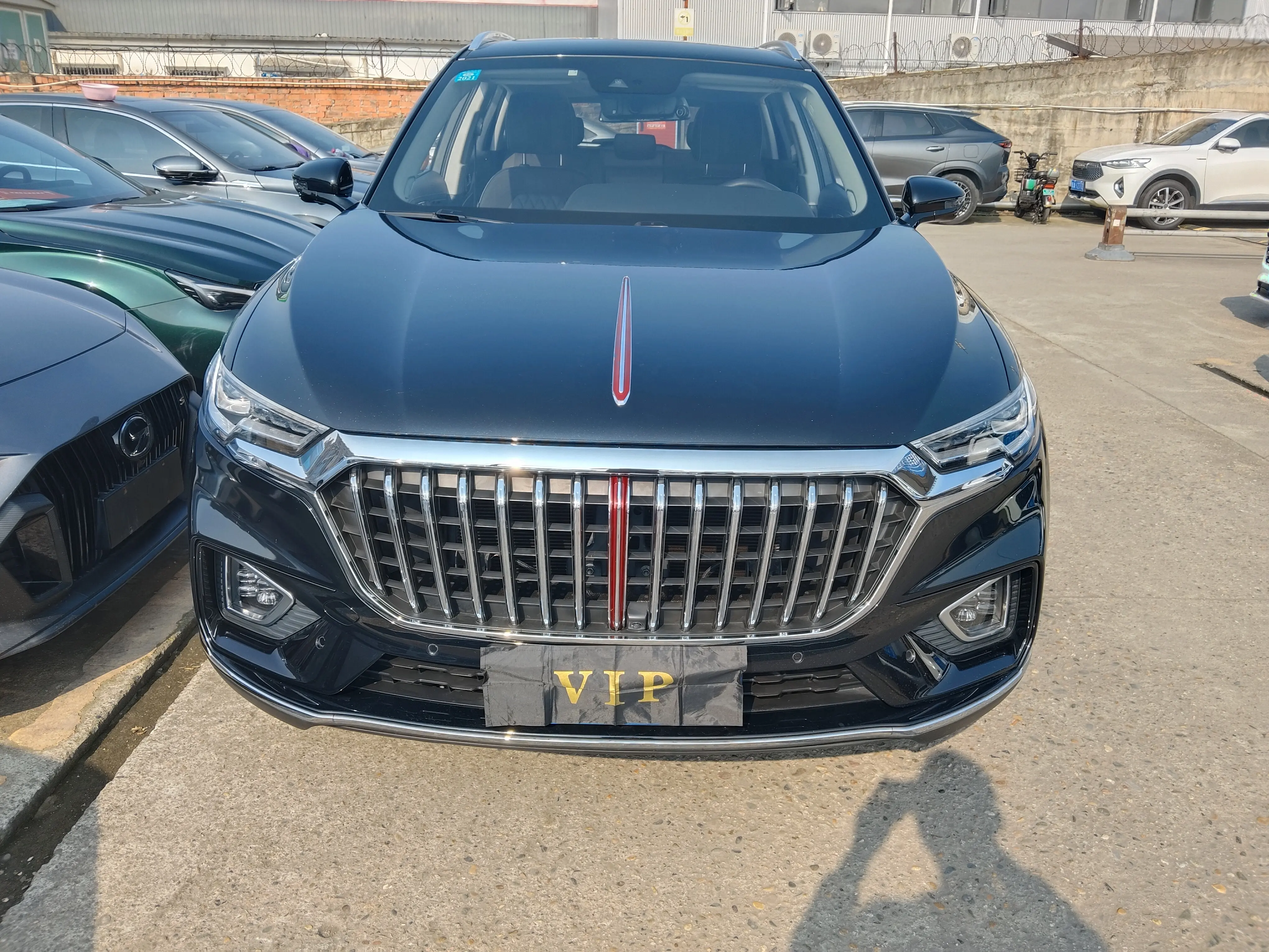 Hongqi HS5  из Китая