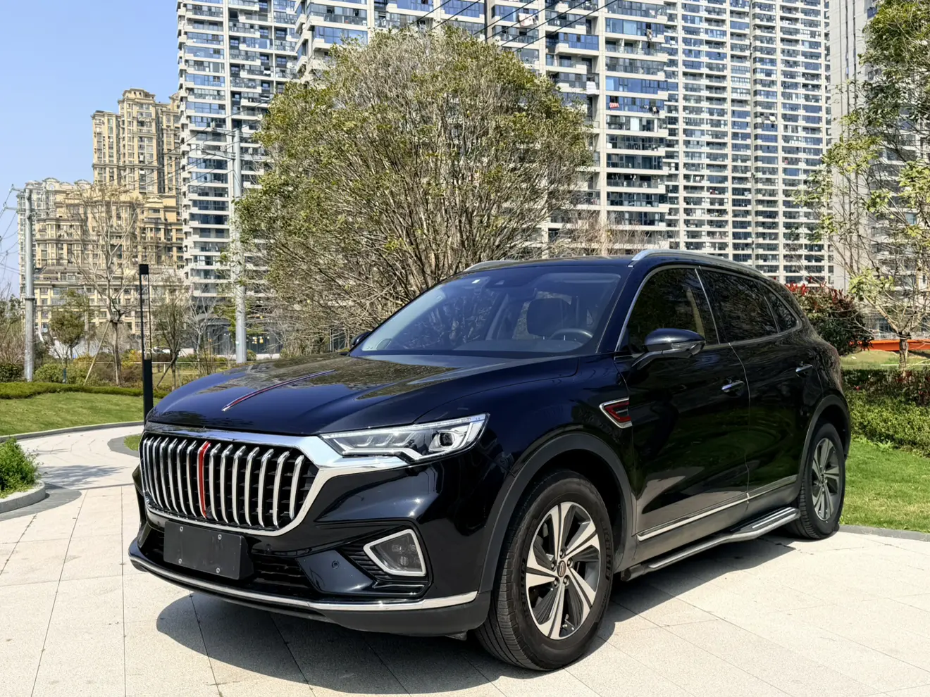 Hongqi HS5  из Китая