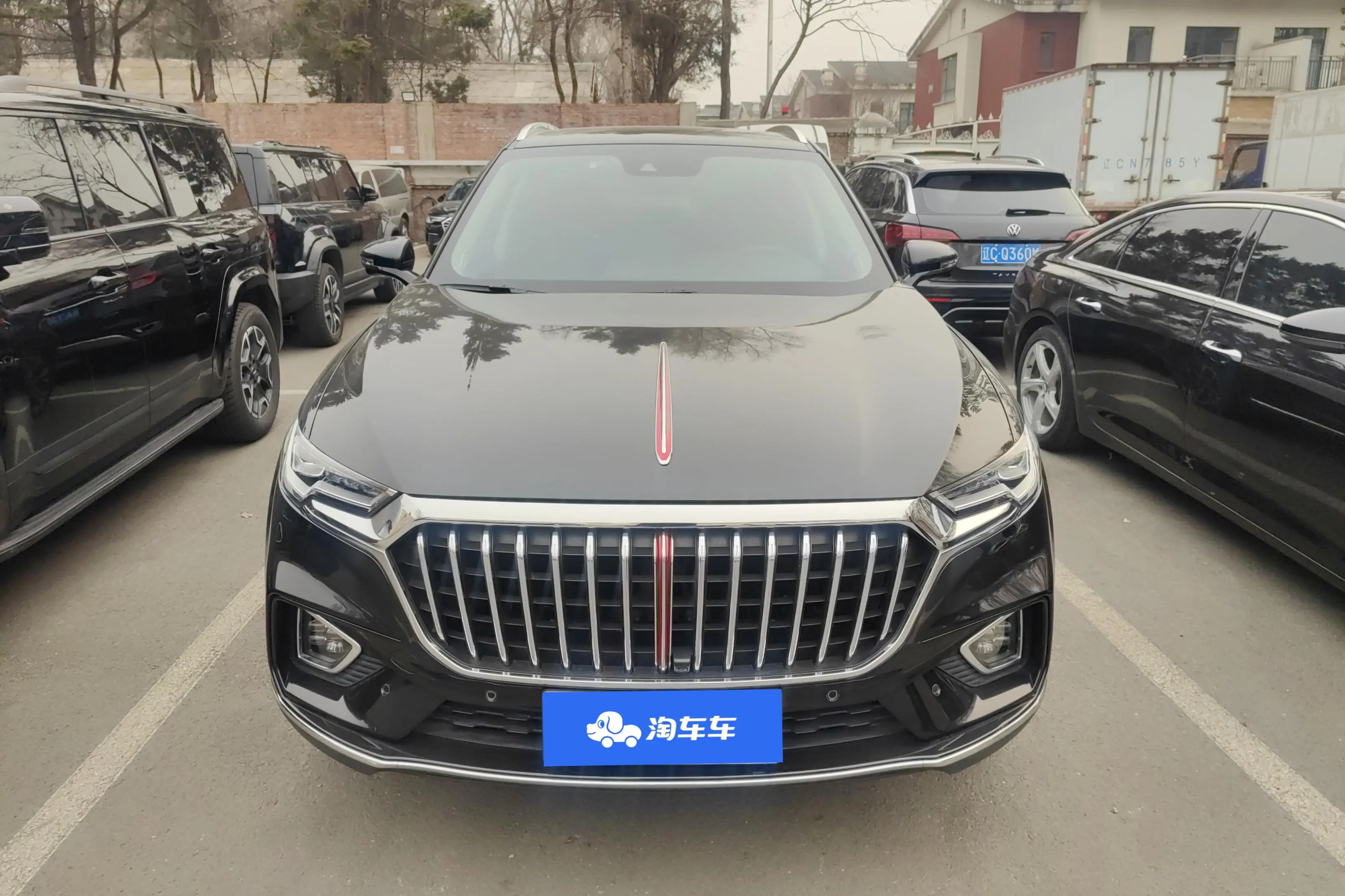 Hongqi HS5  из Китая