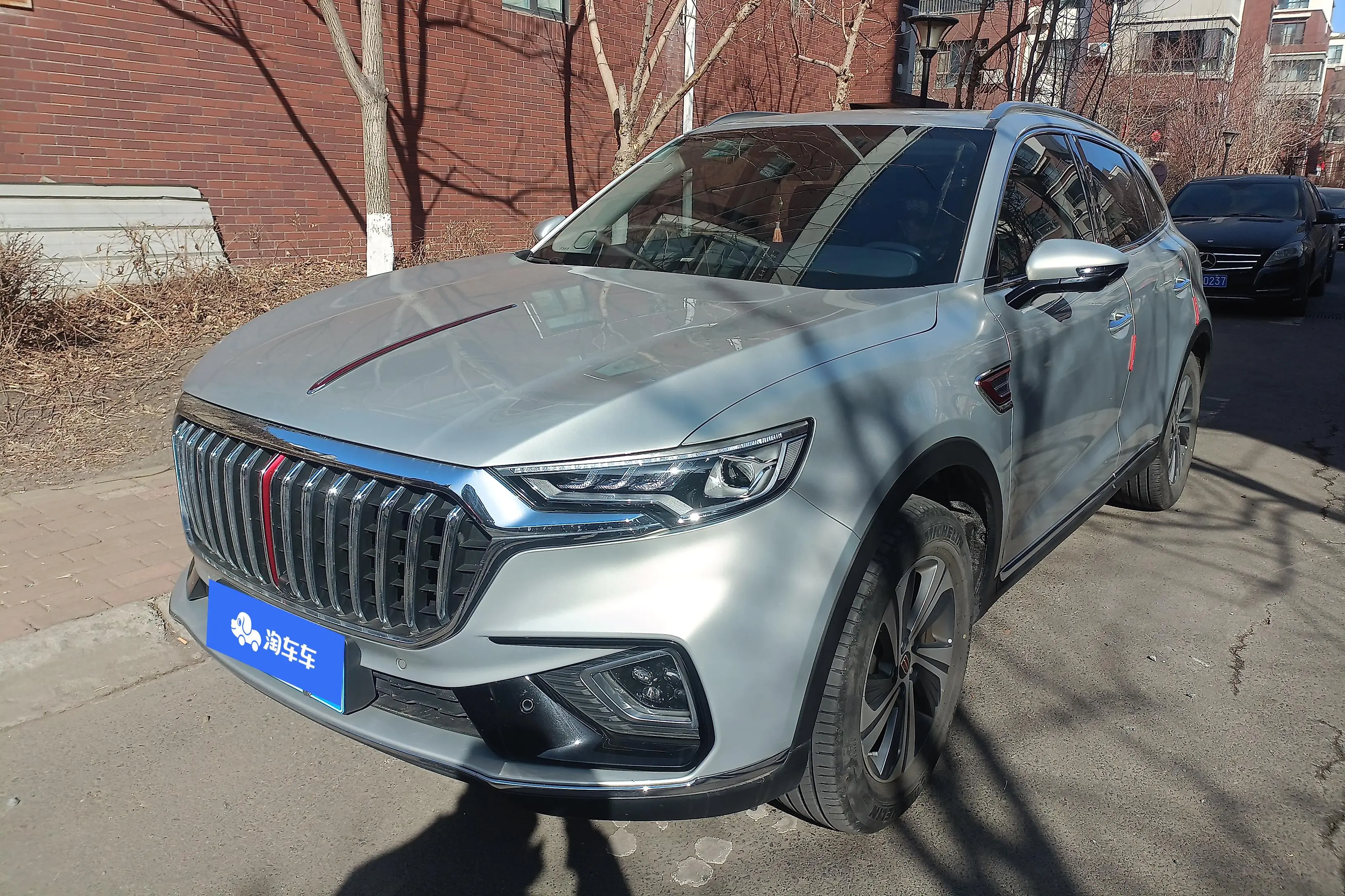 Hongqi HS5  из Китая