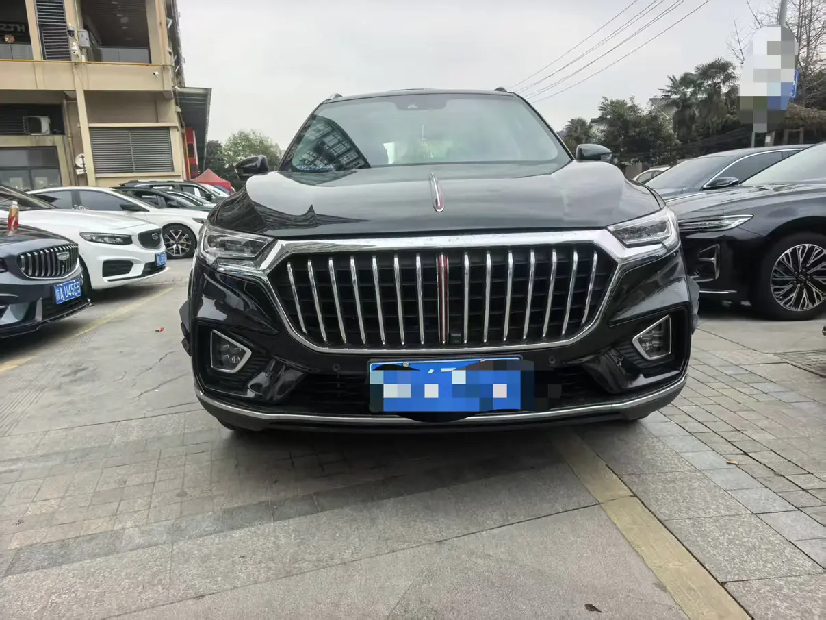 Hongqi HS5  из Китая