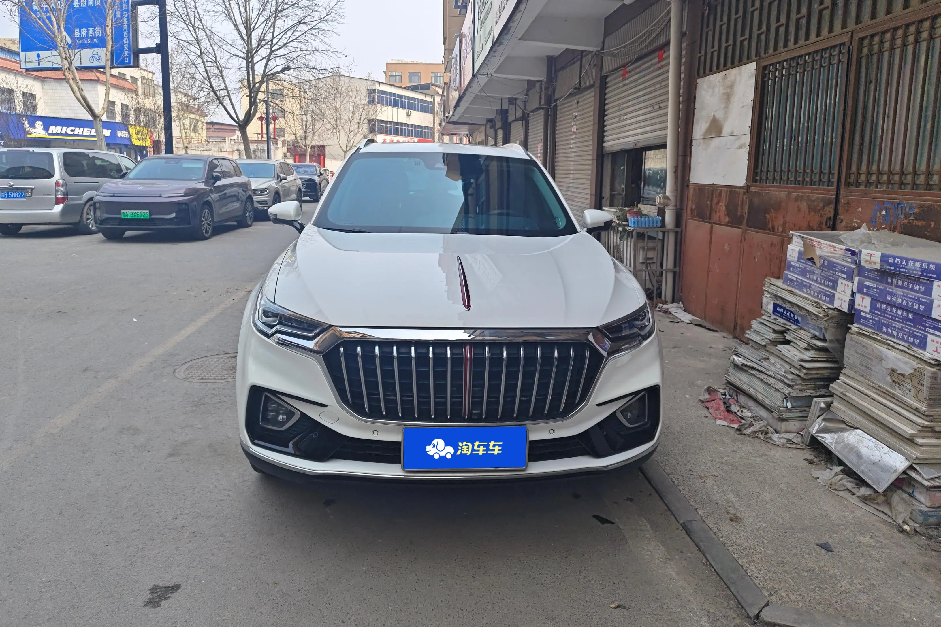 Hongqi HS5  из Китая