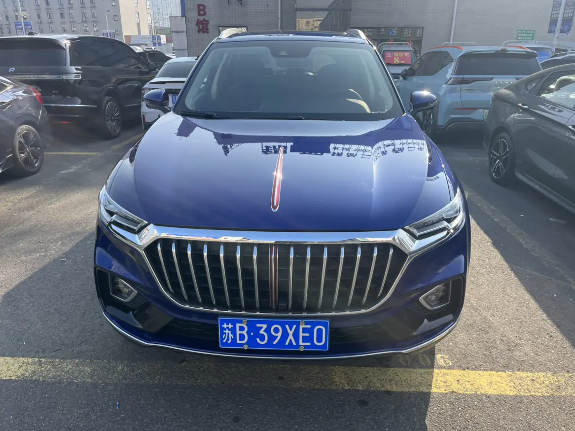 Hongqi HS5  из Китая
