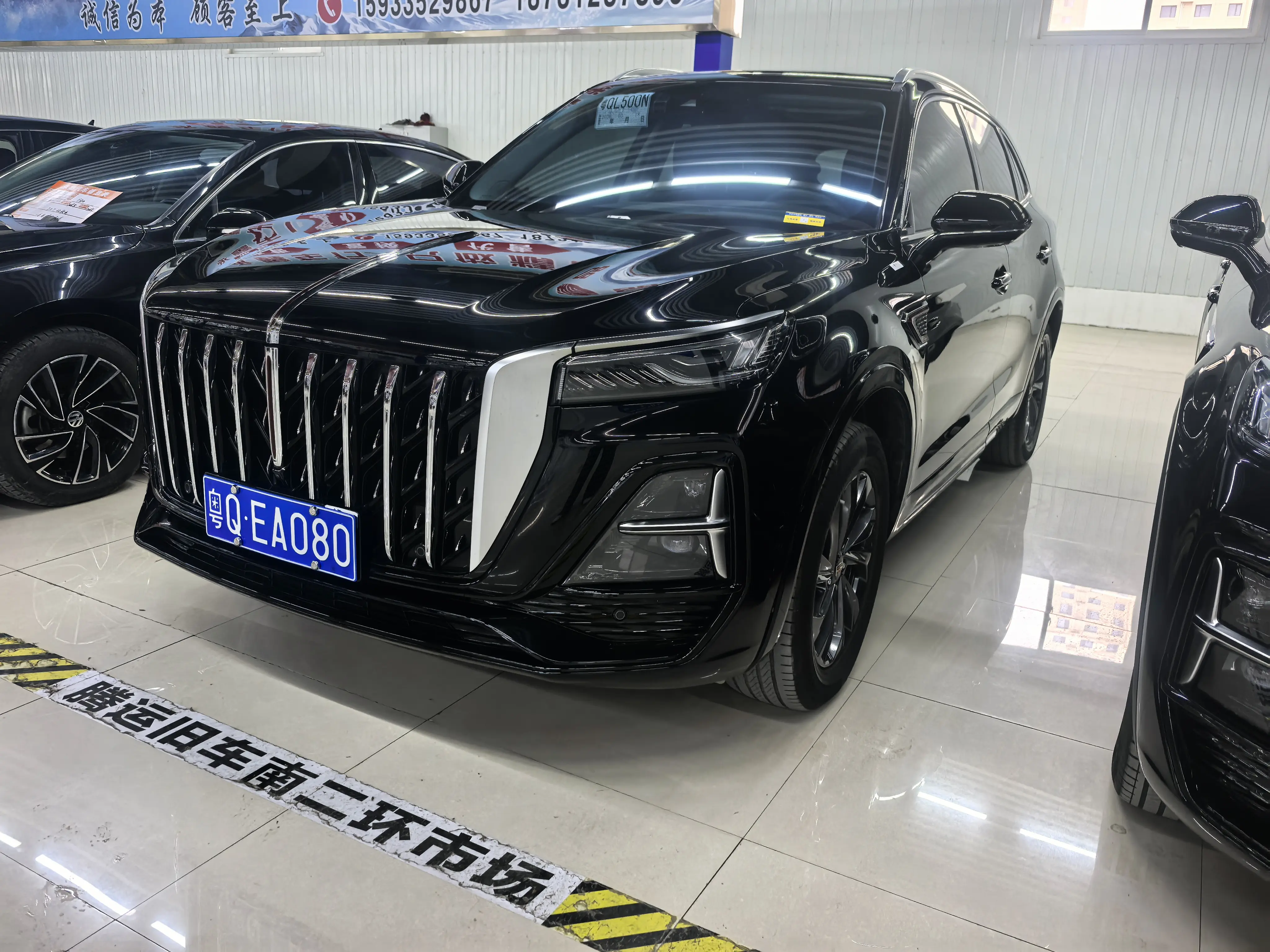 Hongqi HS5  из Китая