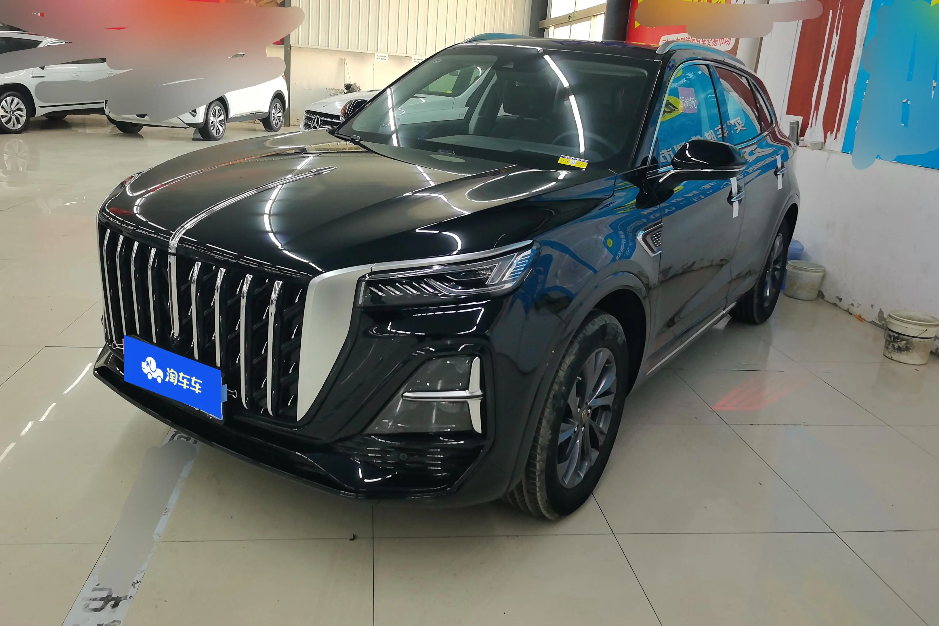 Hongqi HS5  из Китая