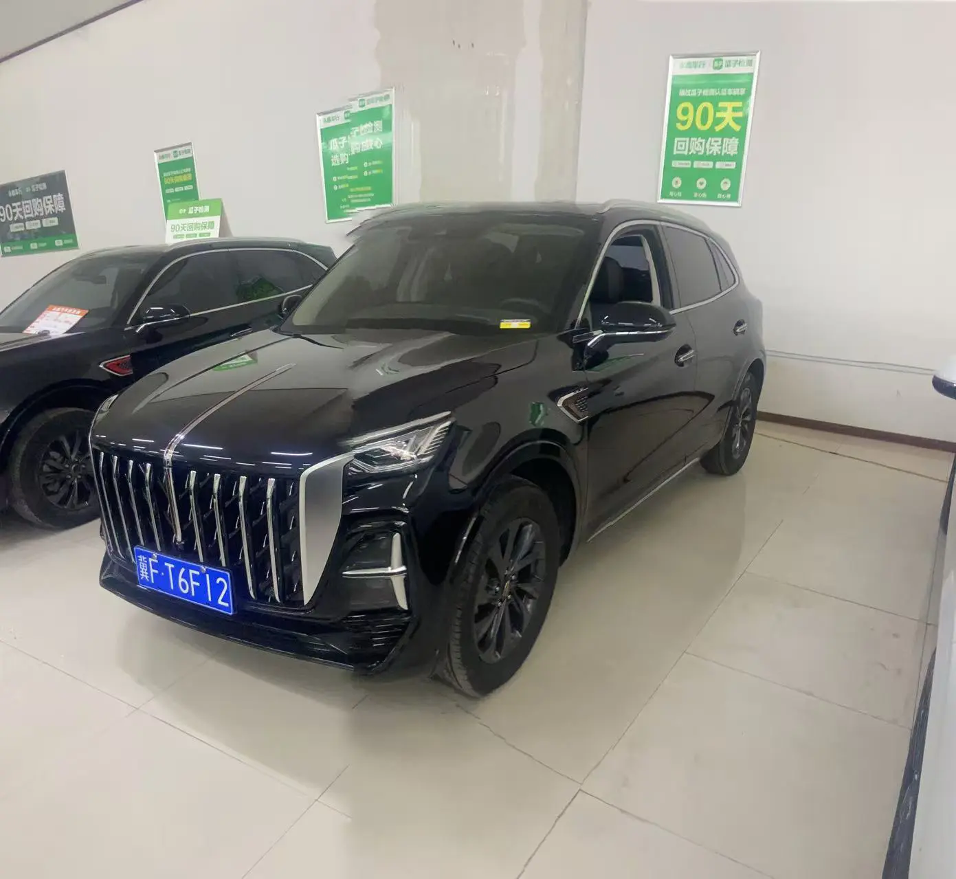 Hongqi HS5  из Китая