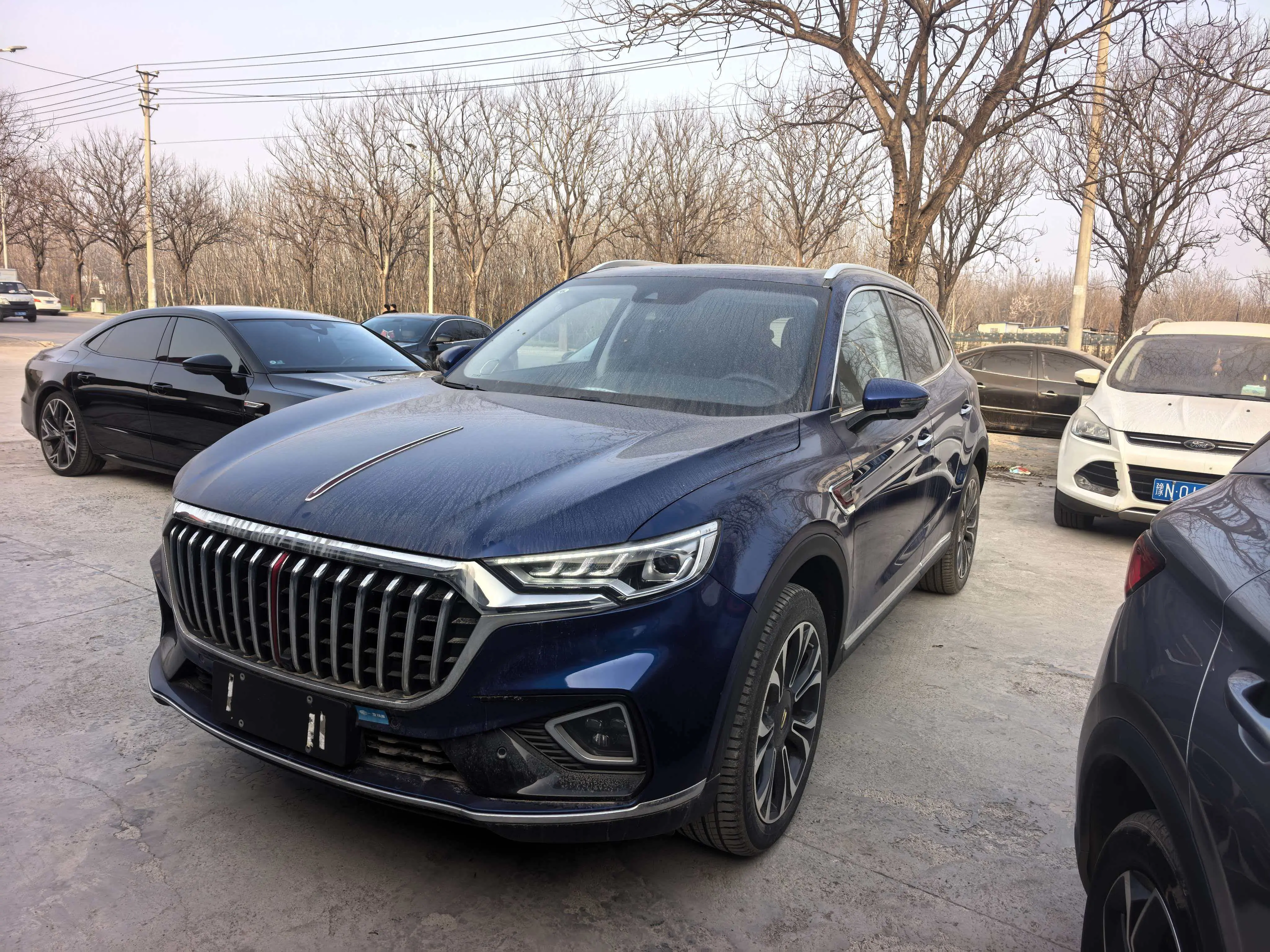 Hongqi HS5  из Китая