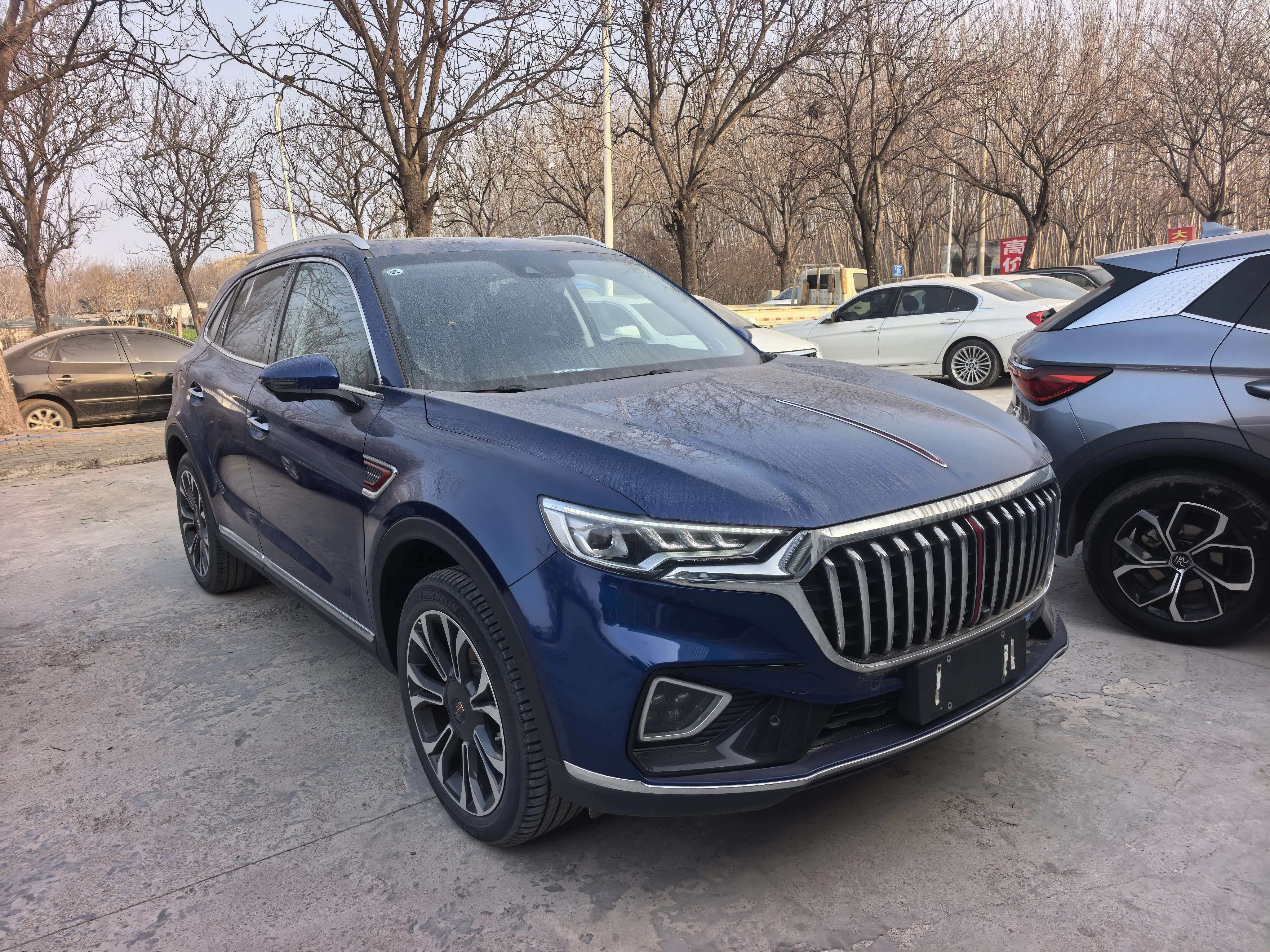Hongqi HS5  из Китая