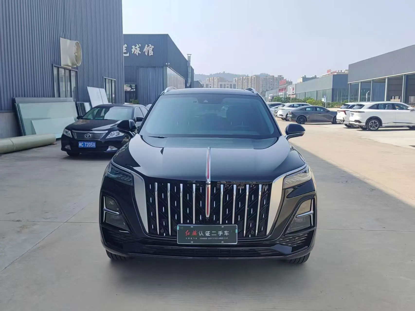 Hongqi HS5  из Китая