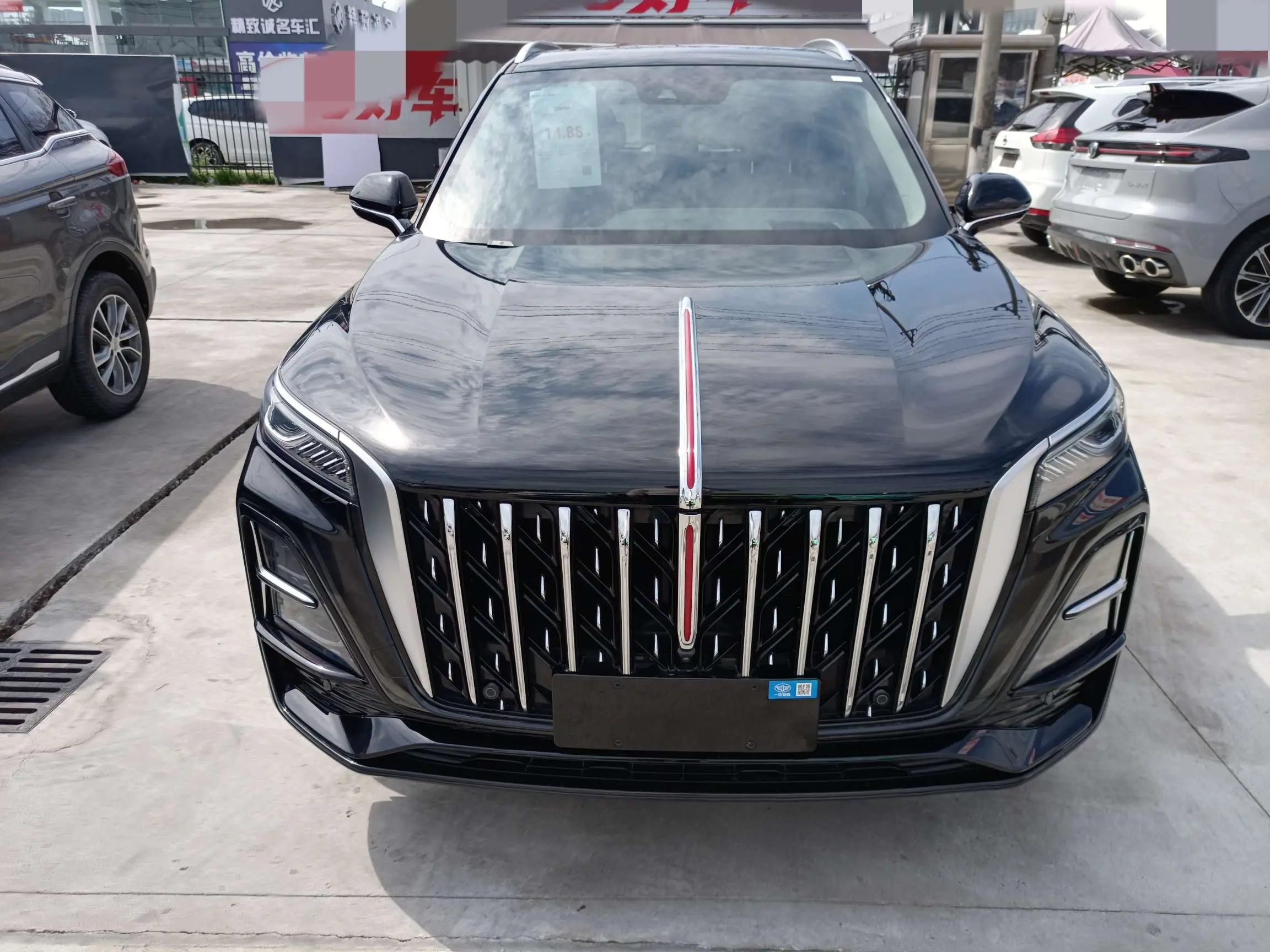 Hongqi HS5  из Китая