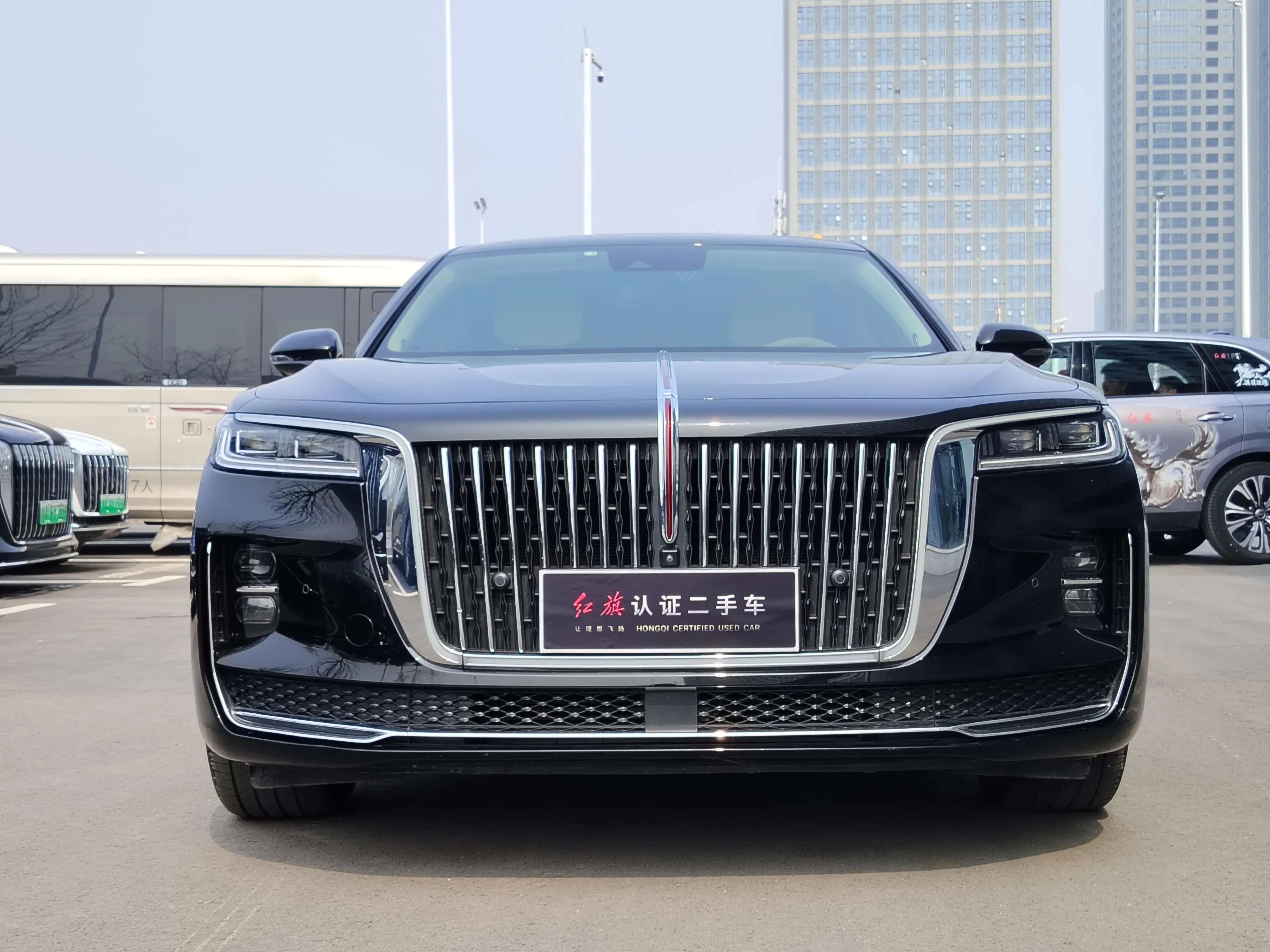 Hongqi H9  из Китая