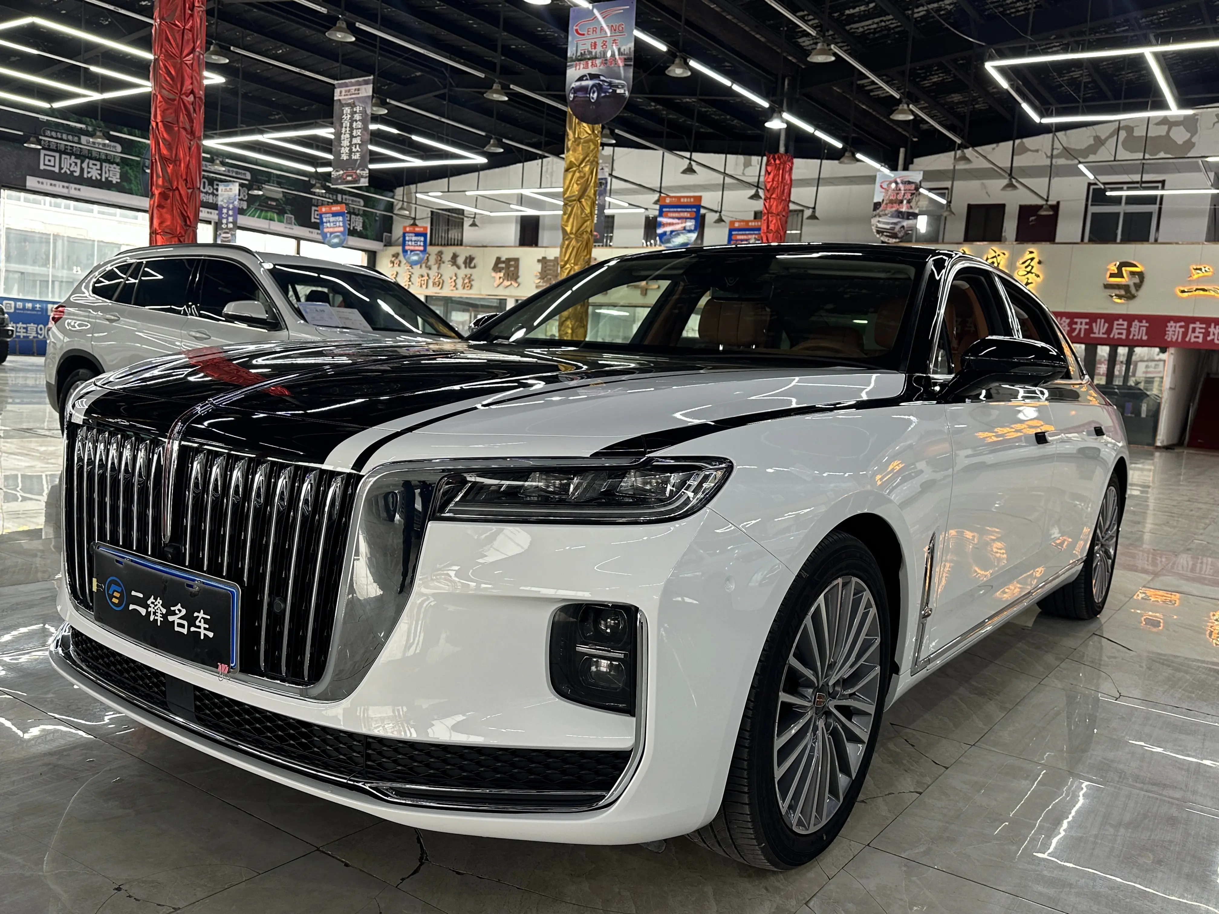Hongqi H9  из Китая