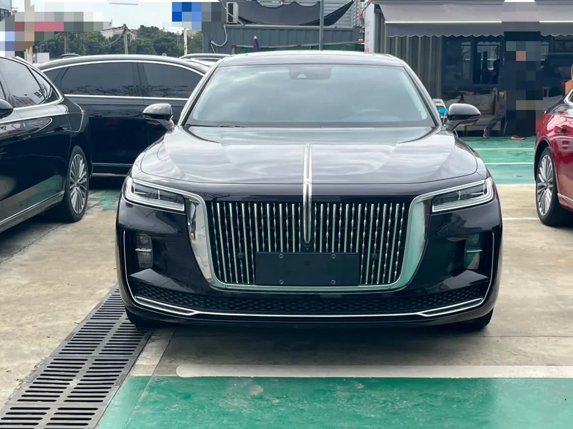 Hongqi H9  из Китая