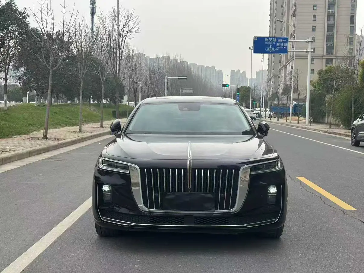 Hongqi H9  из Китая