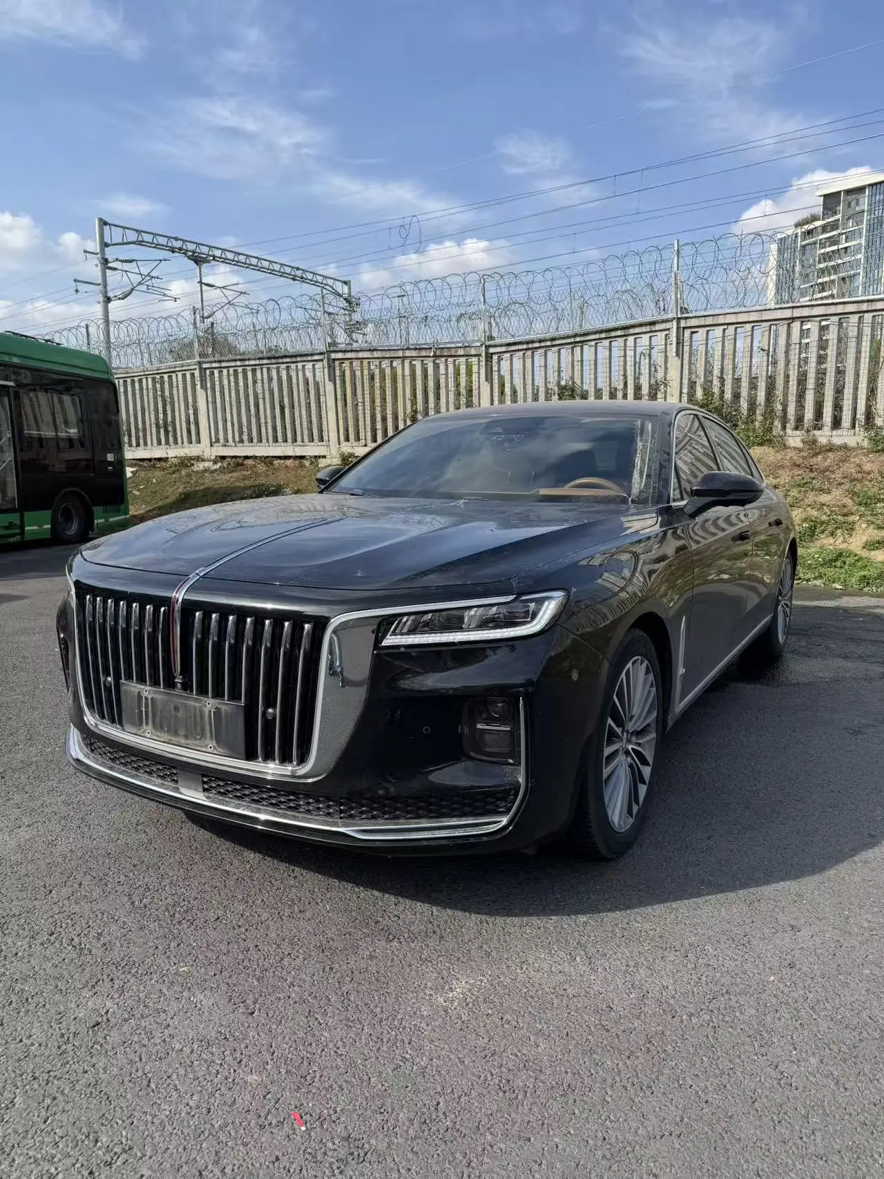 Hongqi H9  из Китая