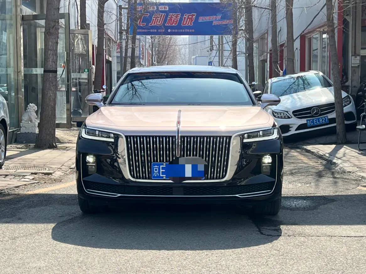 Hongqi H9  из Китая