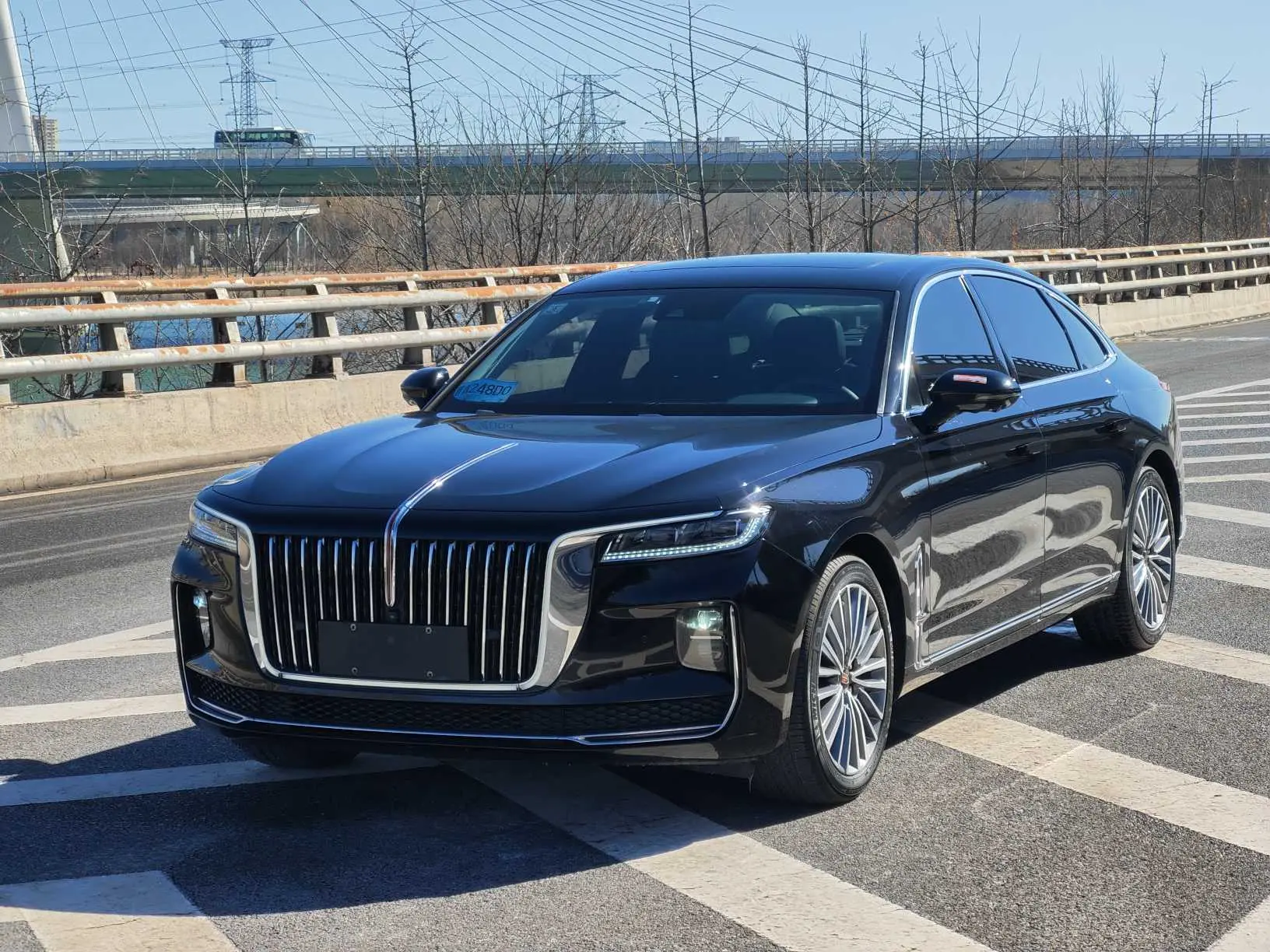 Hongqi H9  из Китая