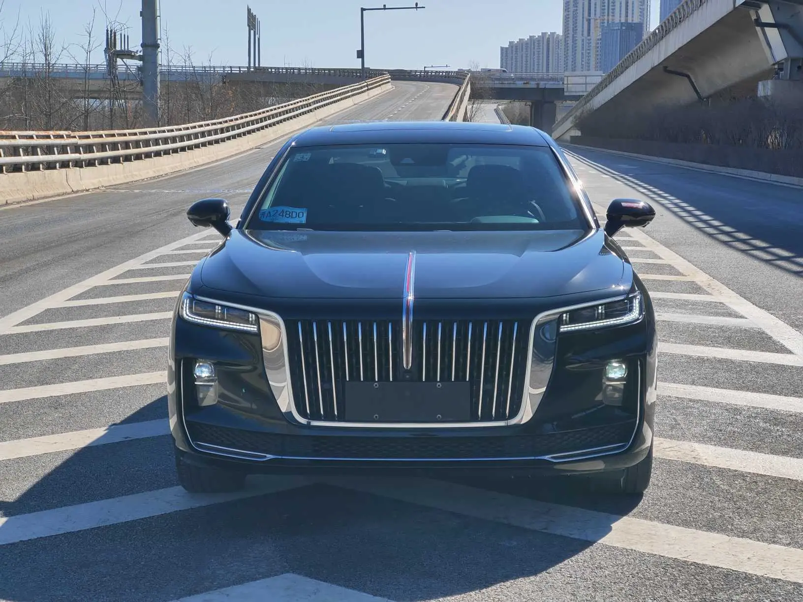 Hongqi H9  из Китая