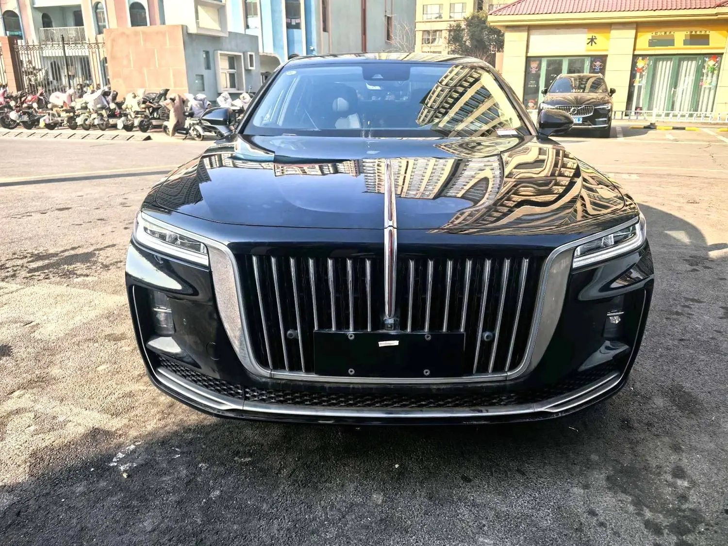 Hongqi H9  из Китая