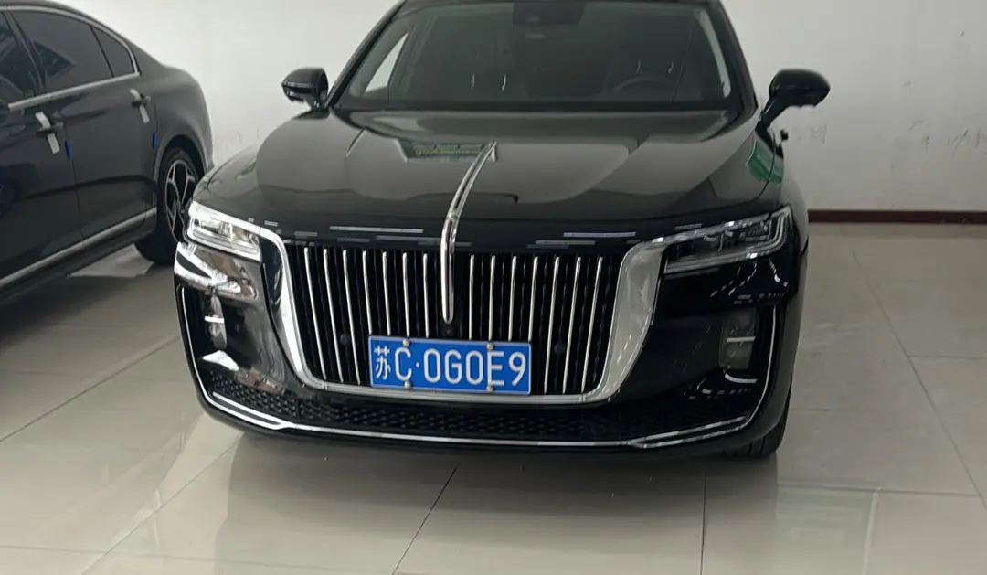 Hongqi H9  из Китая