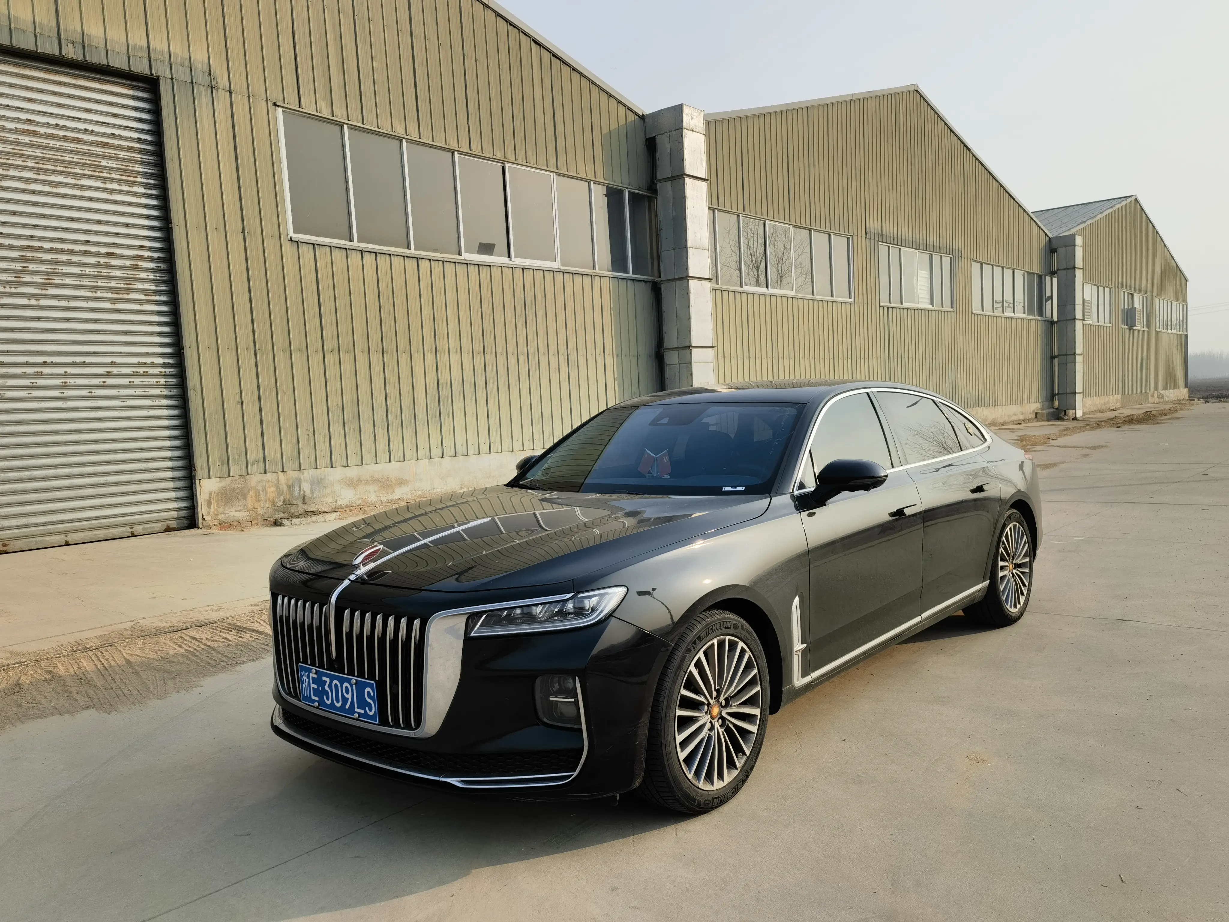 Hongqi H9  из Китая
