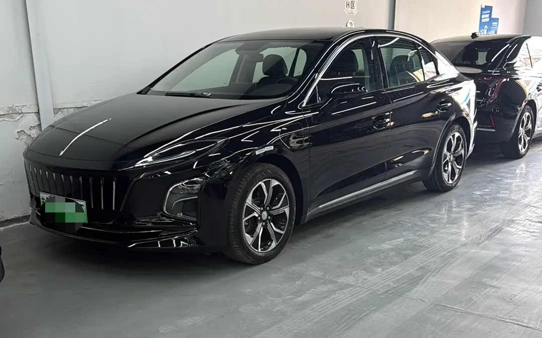 Hongqi E-QM5  из Китая