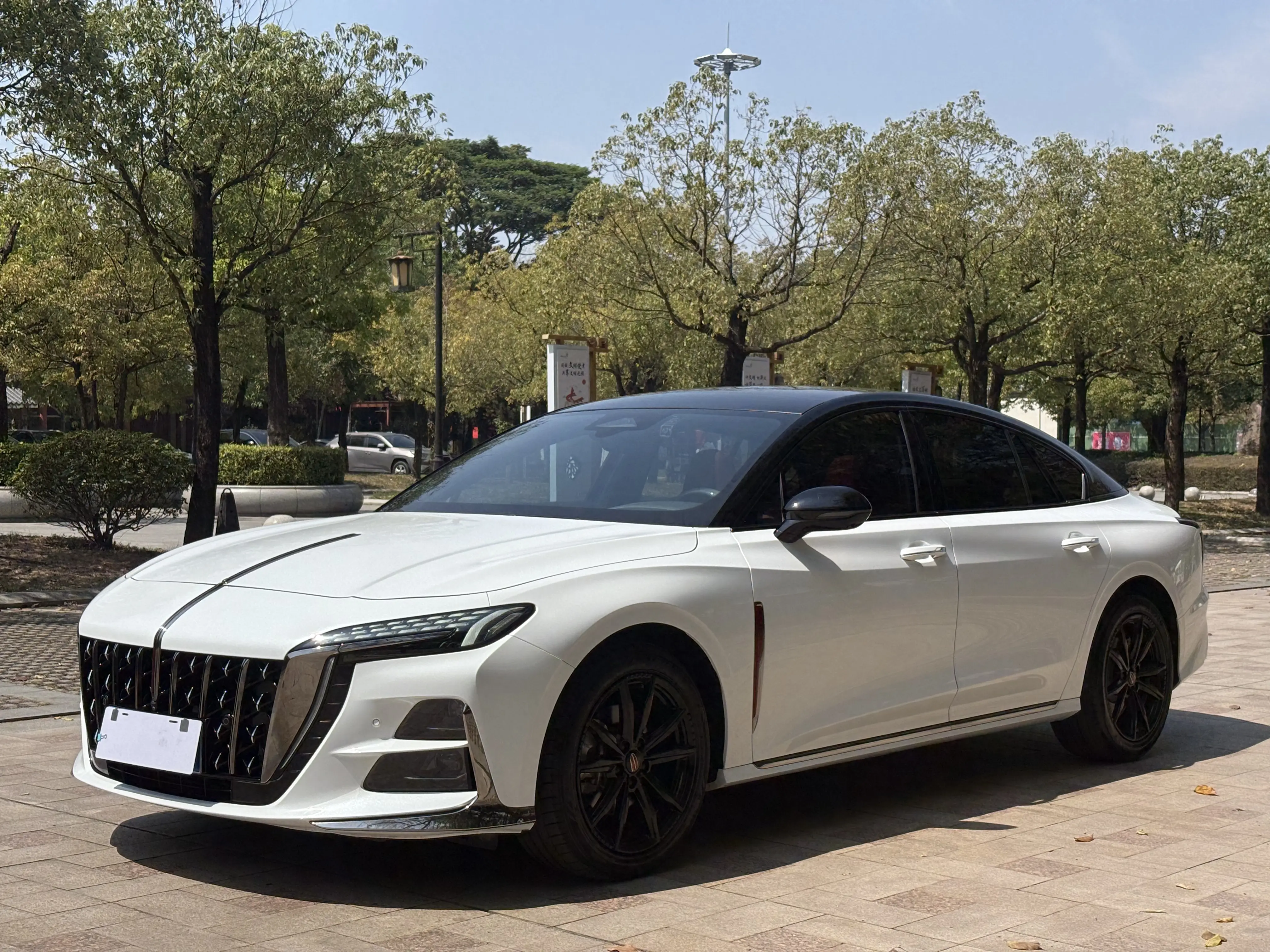 Hongqi H6  из Китая