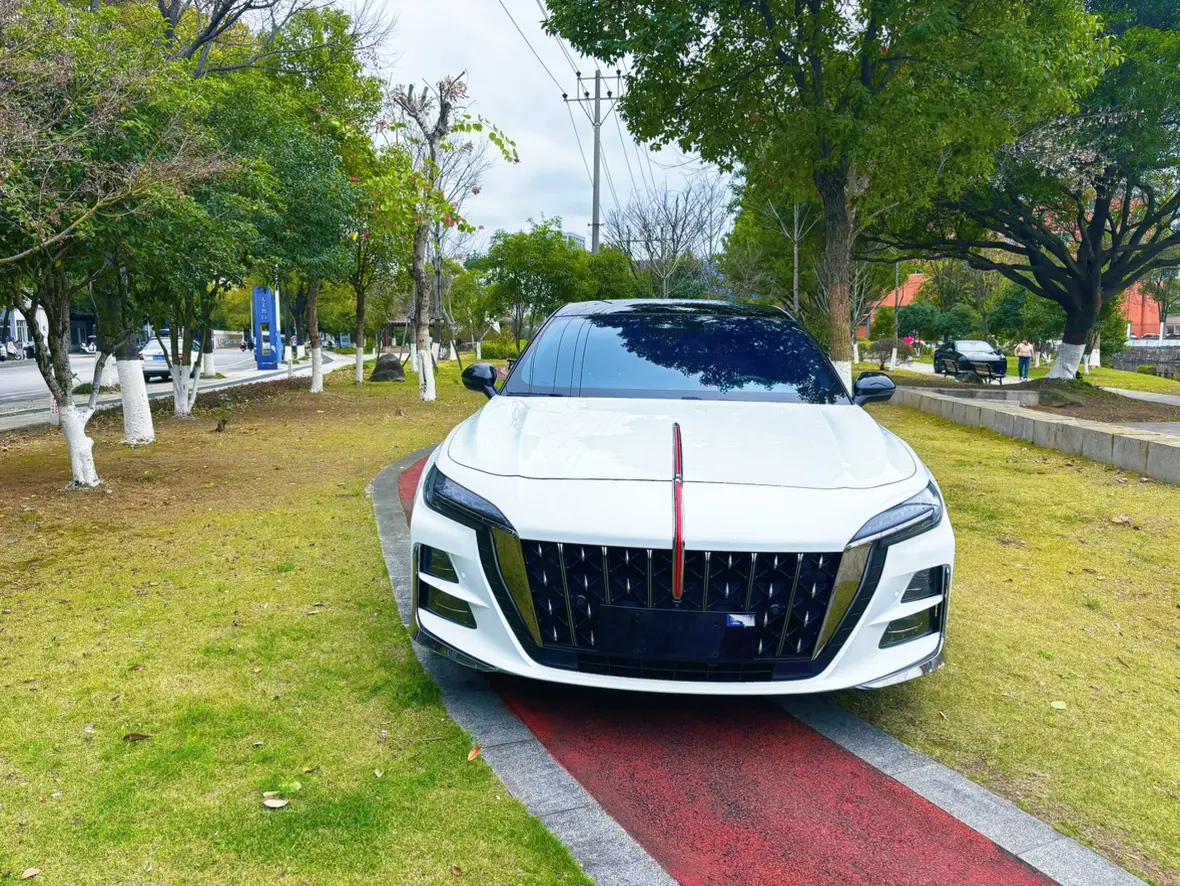 Hongqi H6  из Китая