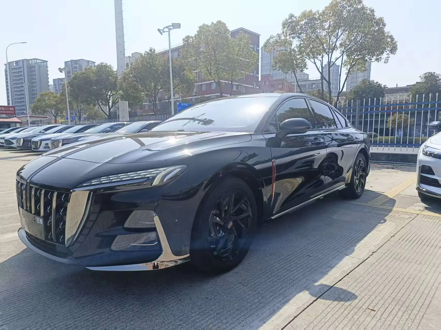 Hongqi H6  из Китая