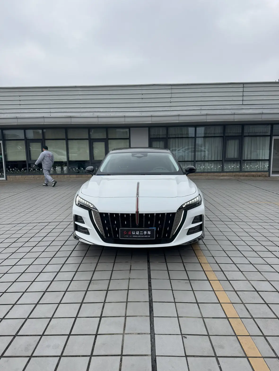 Hongqi H6  из Китая