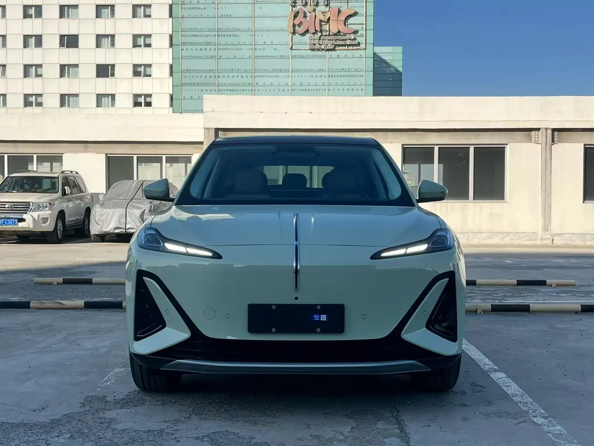 Hongqi Red Flag Tiangong 06  из Китая