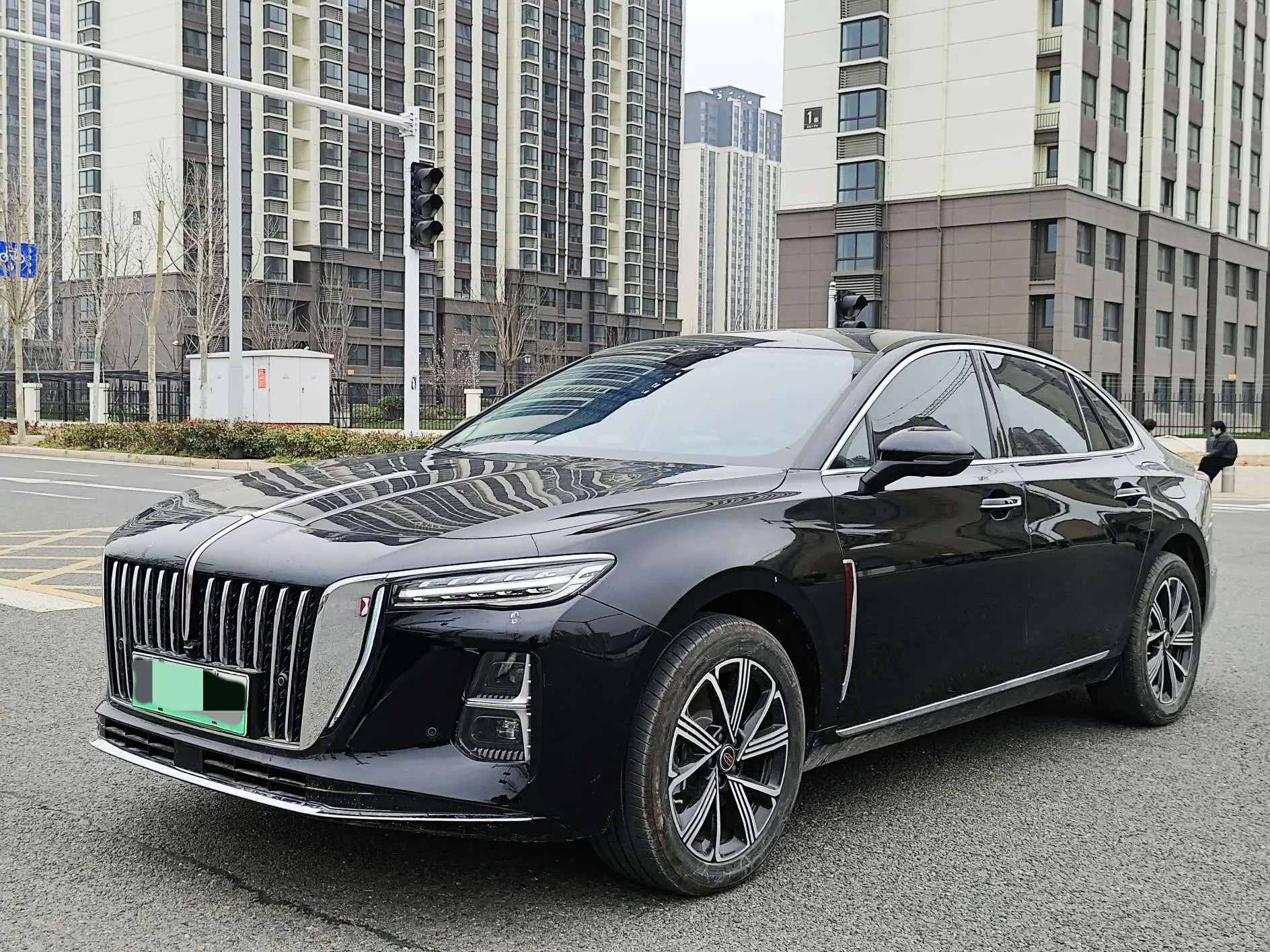 Hongqi H5 PHEV  из Китая