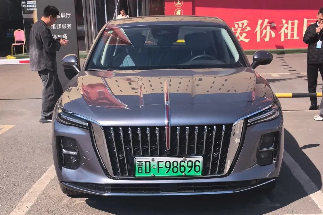 Hongqi H5 PHEV  из Китая