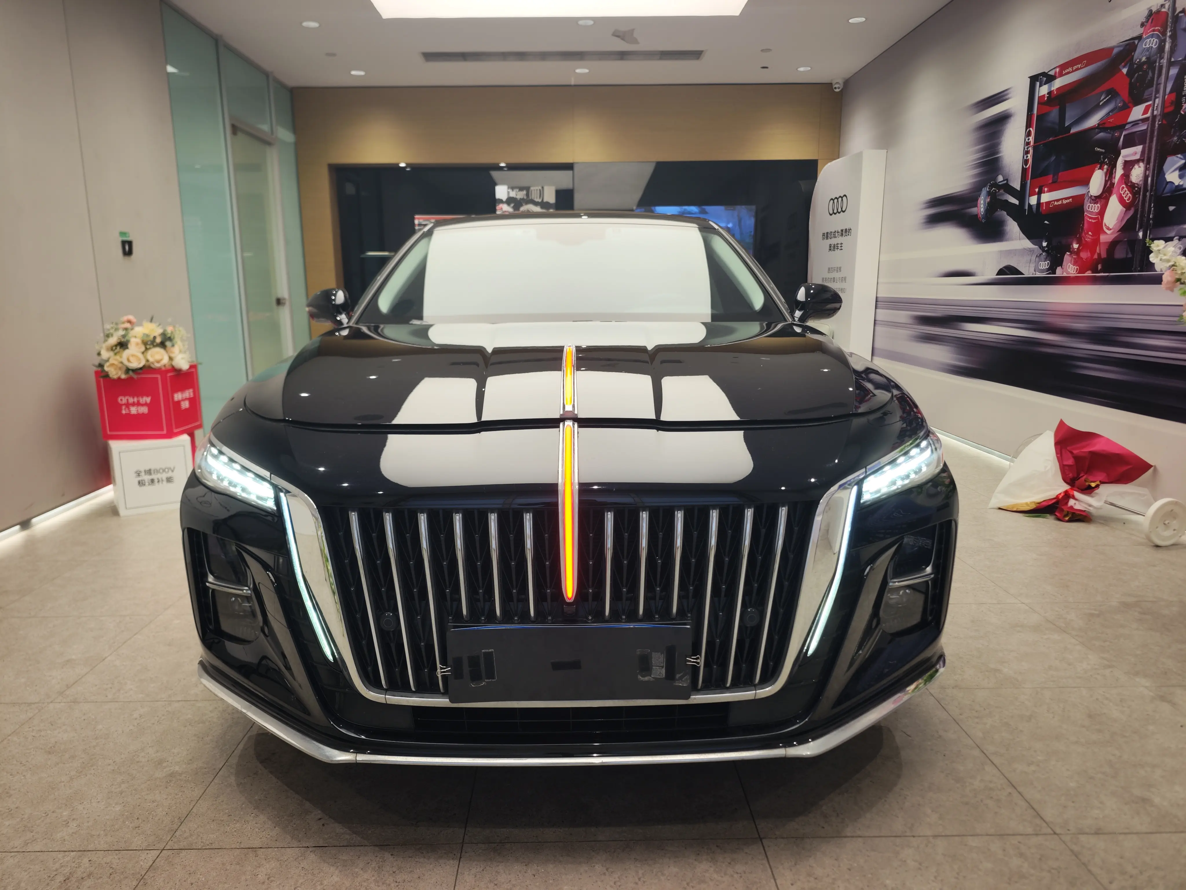 Hongqi H5  из Китая